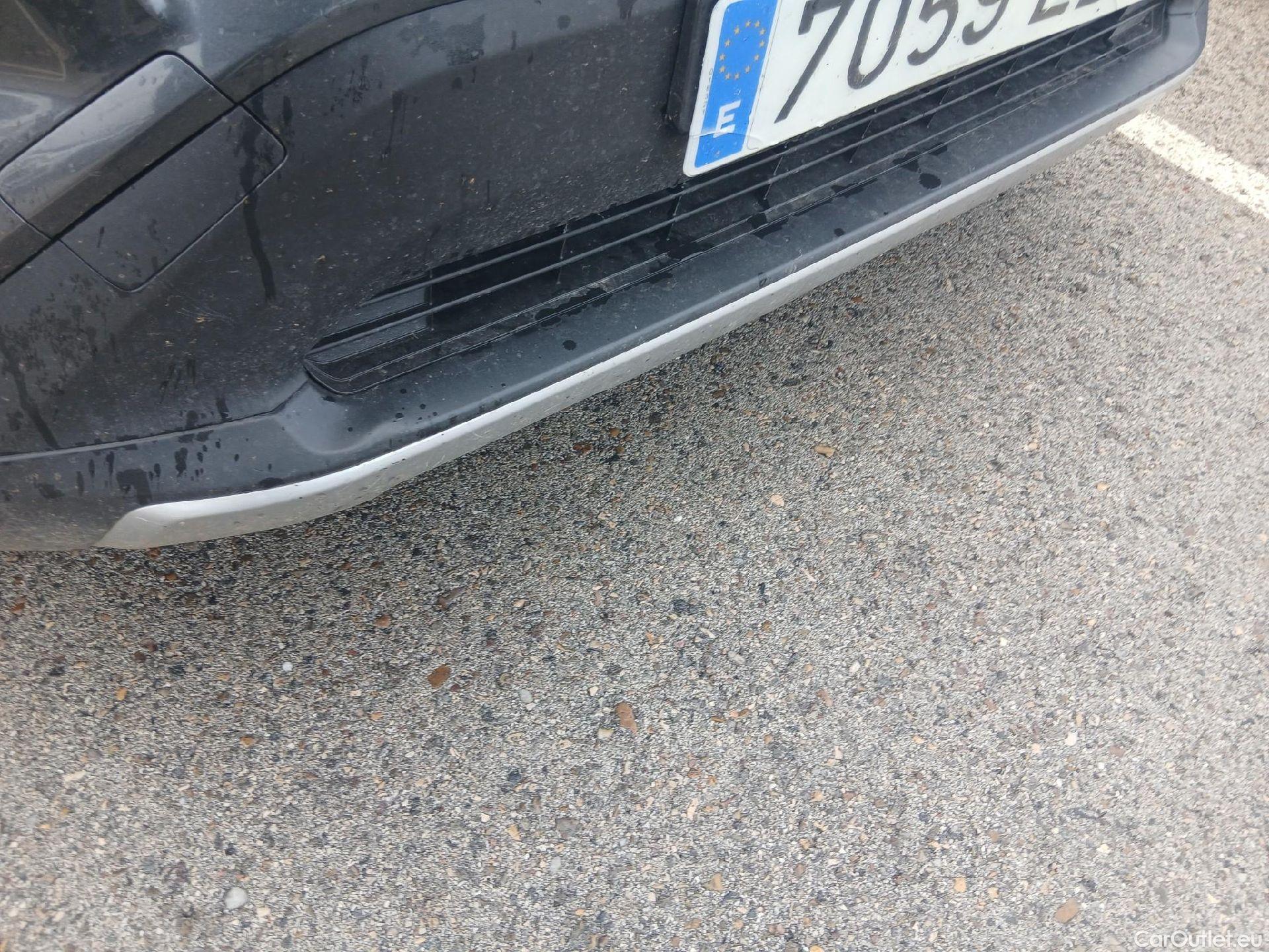  Toyota  RAV4 TOYOTA  / 2018 / 5P / todoterreno 2.5l 220H Advance 4WD #18