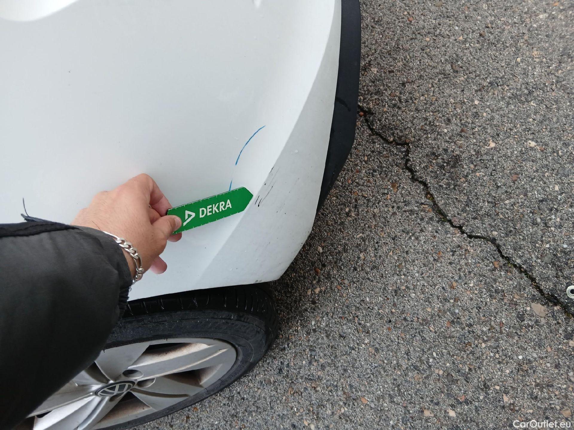  Volkswagen  Golf  VOLKSWAGEN / 2020 / 5P / berlina con portón Life 1.0 eTSI 81kW (110CV) DSG #19