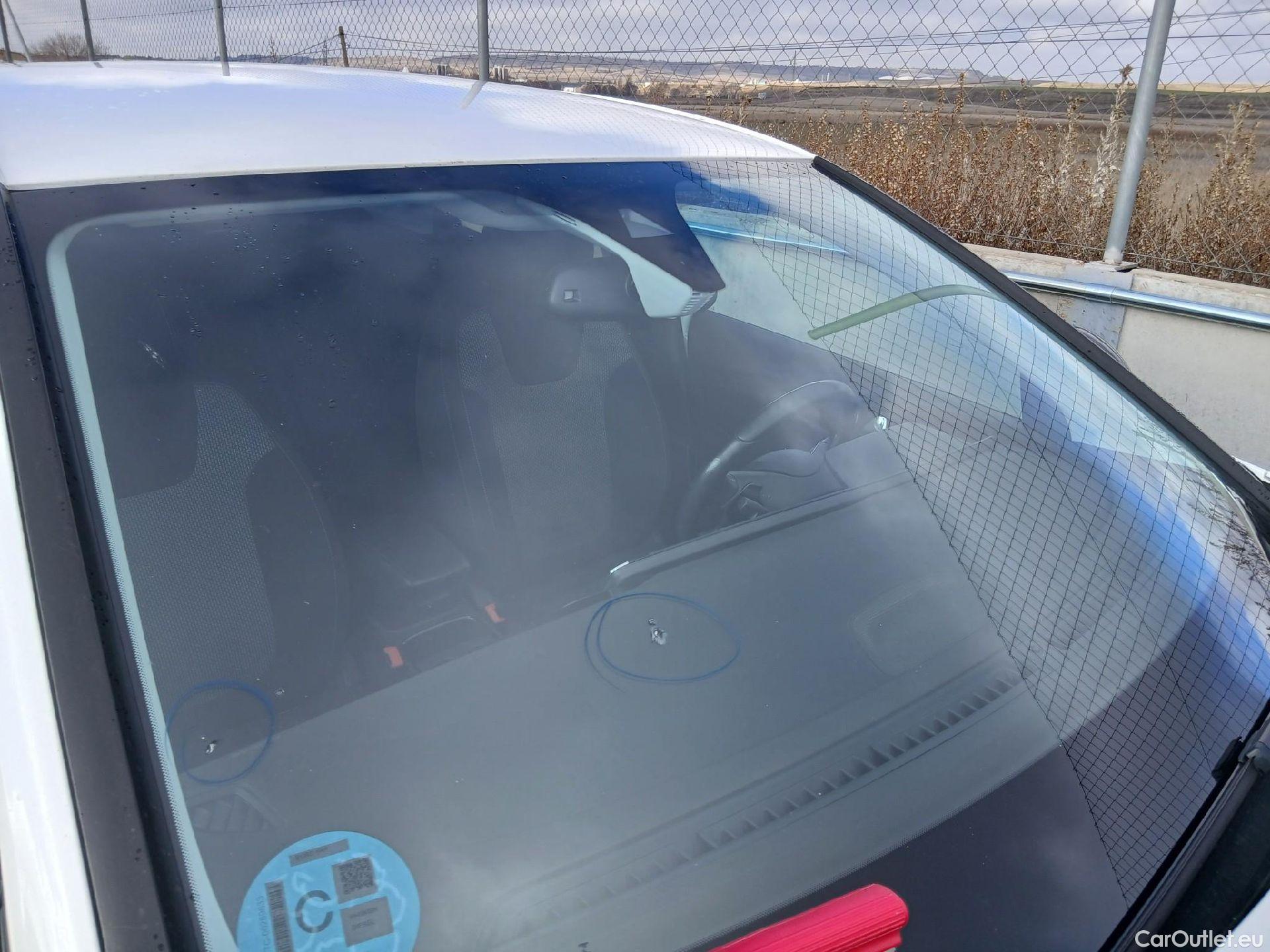  Opel   Grandland X OPEL Grandland / 2021 / 5P / todoterreno 1.5 CDTi Business Edition Auto #3