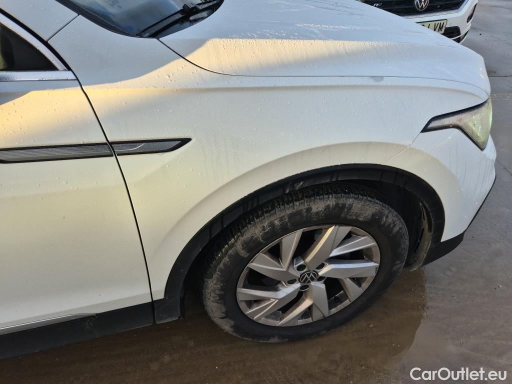  Volkswagen  Tiguan VOLKSWAGEN  / 2020 / 5P / todoterreno Life 2.0 TDI 110kW (150CV) DSG #9