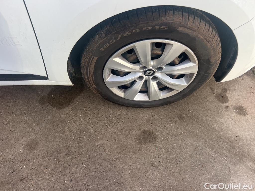  Renault  Clio RENAULT  / 2019 / 5P / berlina con portón Business TCe 74 kW (100CV) GLP #15