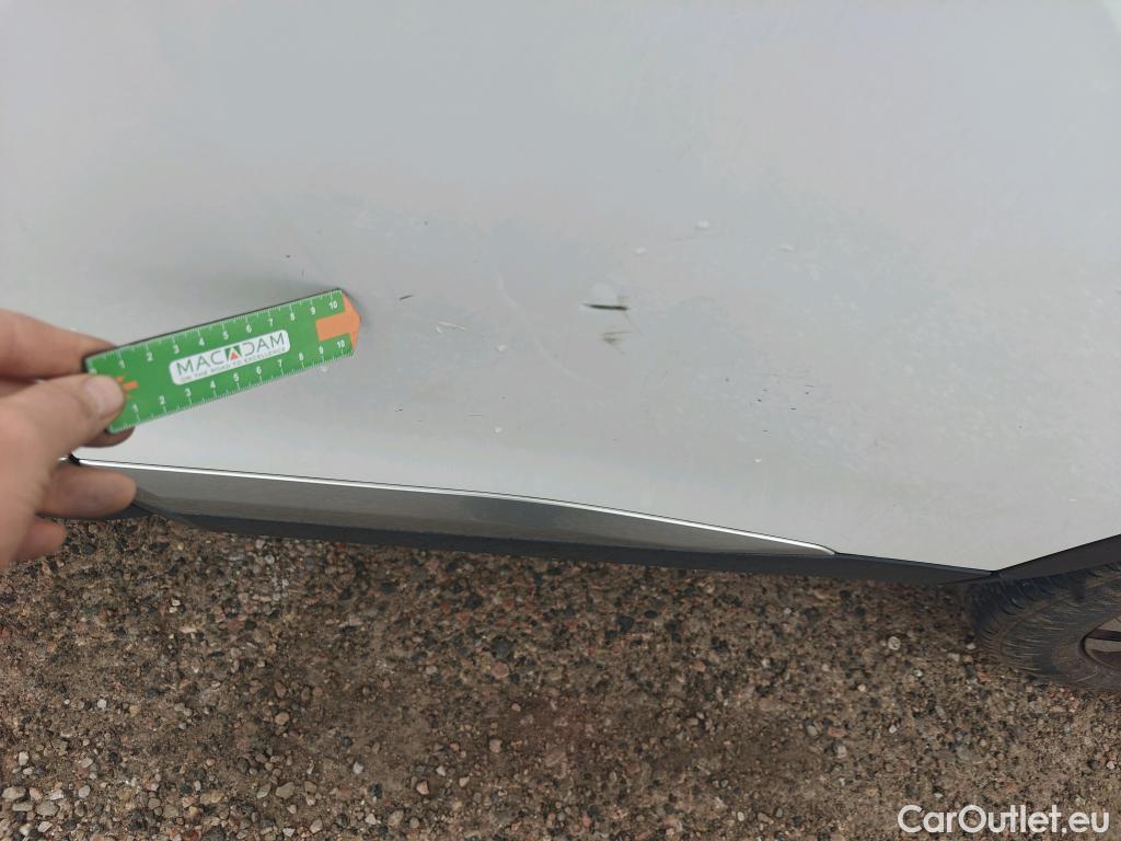  Peugeot  2008 PEUGEOT  / 2019 / 5P / todoterreno Allure BlueHDI 100 S&S BVM6 #10