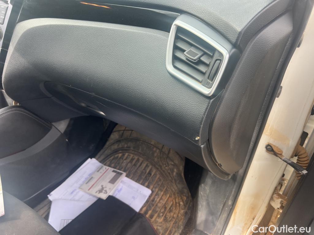  Nissan  Qashqai NISSAN  / 2017 / 5P / todoterreno dCi 85 kW (115 CV) ACENTA  #26