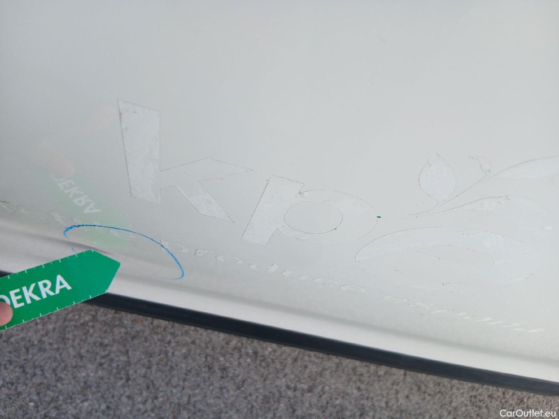  Peugeot  2008 PEUGEOT  / 2019 / 5P / todoterreno Active Pack BlueHDI 81kW (110CV) #14