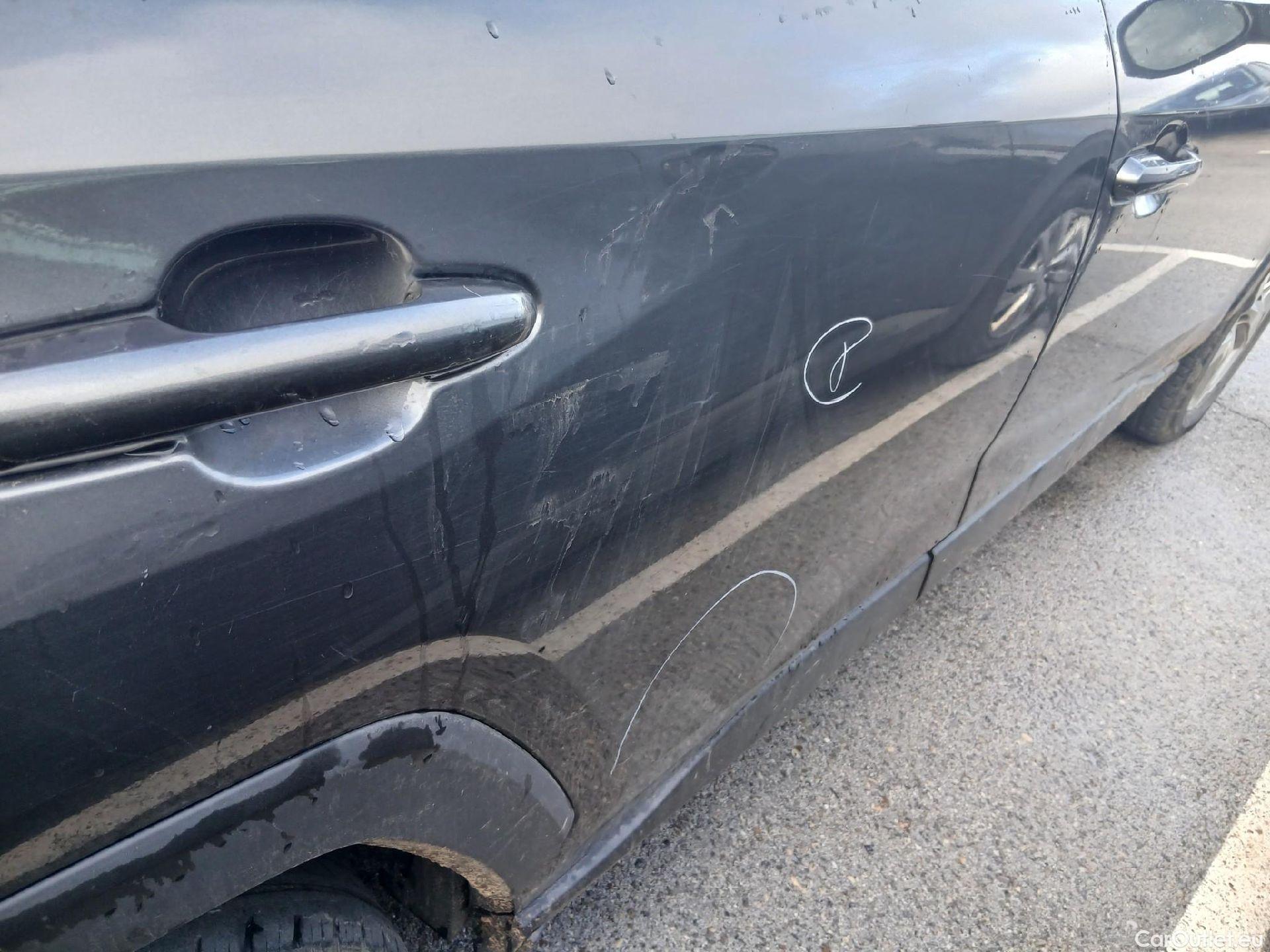  Toyota  RAV4 TOYOTA  / 2018 / 5P / todoterreno 2.5l 220H Advance 4WD #37