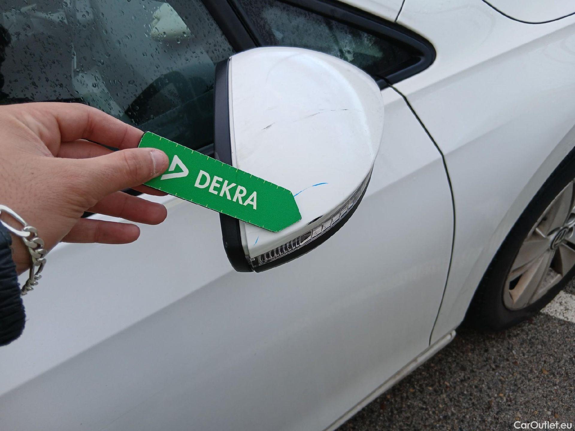  Volkswagen  Golf  VOLKSWAGEN / 2020 / 5P / berlina con portón Life 1.0 eTSI 81kW (110CV) DSG #22