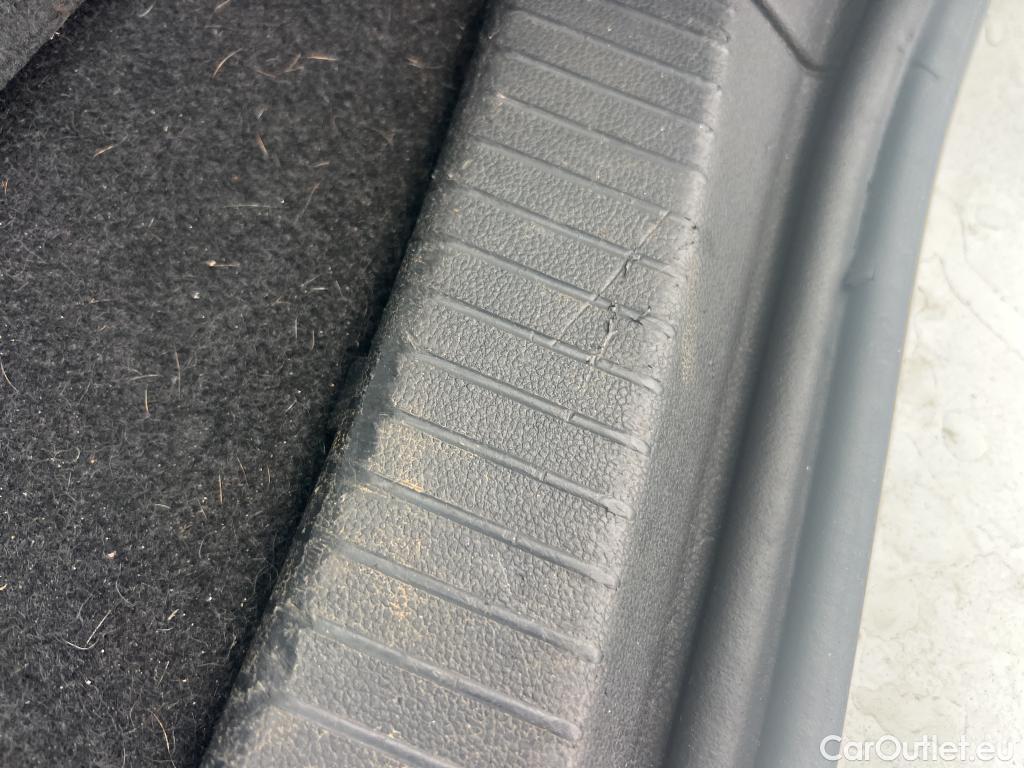  Volkswagen  T-CROSS VOLKSWAGEN  / 2018 / 5P / todoterreno Advance 1.0 TSI 85kW (115CV) DSG (AC) #16