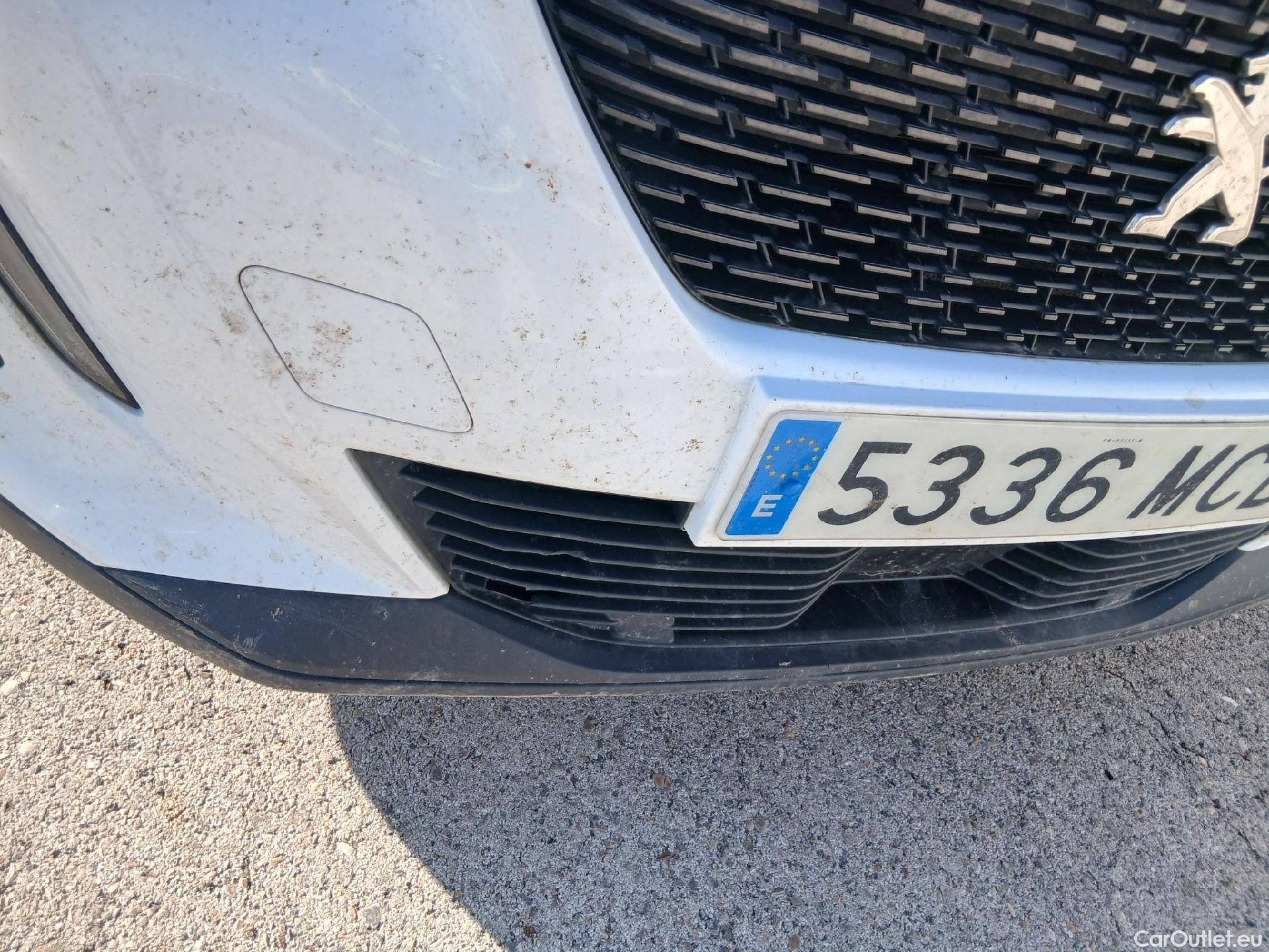  Peugeot  2008 PEUGEOT  / 2019 / 5P / todoterreno Active Pack BlueHDI 81kW (110CV) #12