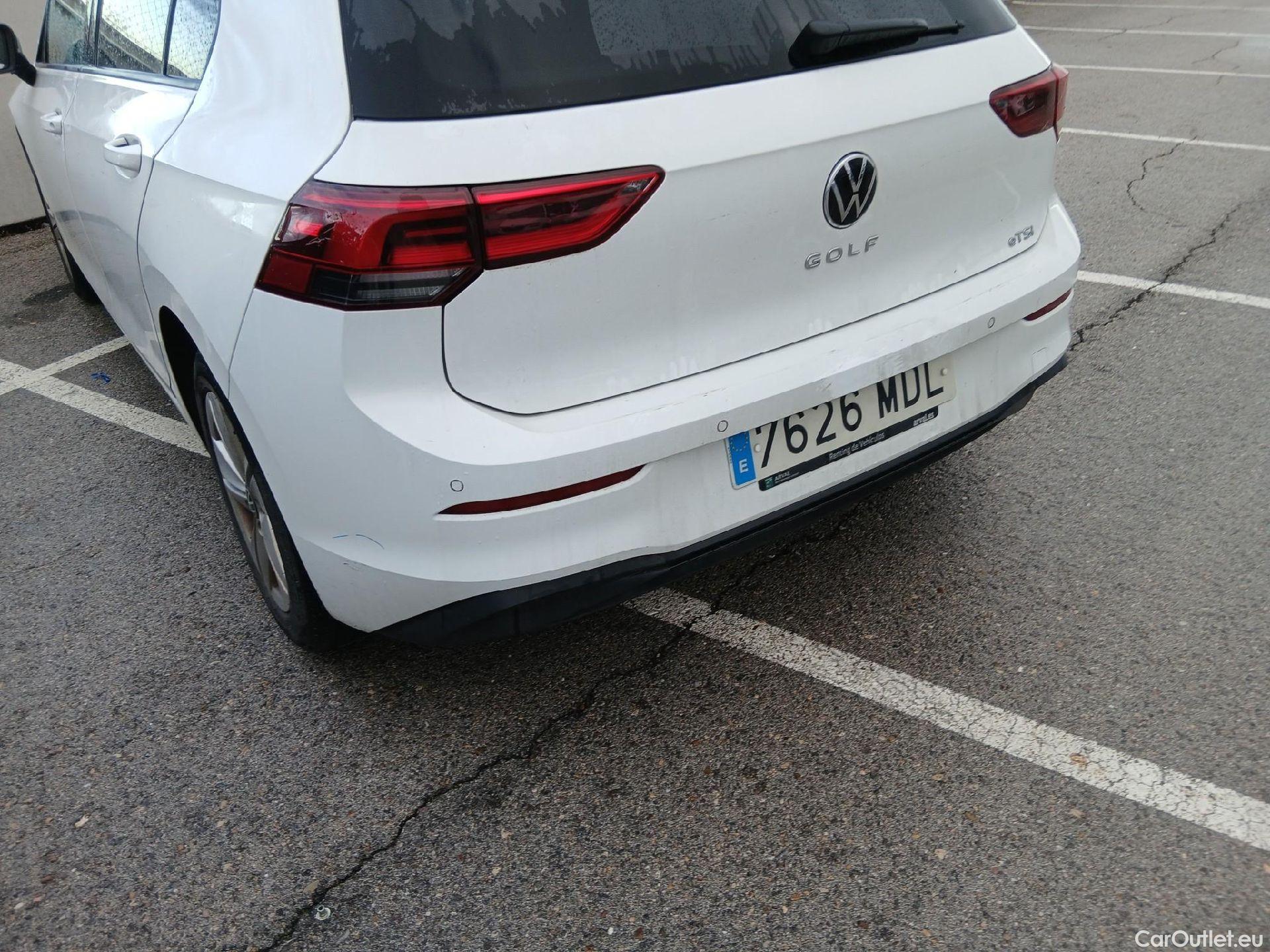  Volkswagen  Golf  VOLKSWAGEN / 2020 / 5P / berlina con portón Life 1.0 eTSI 81kW (110CV) DSG #20