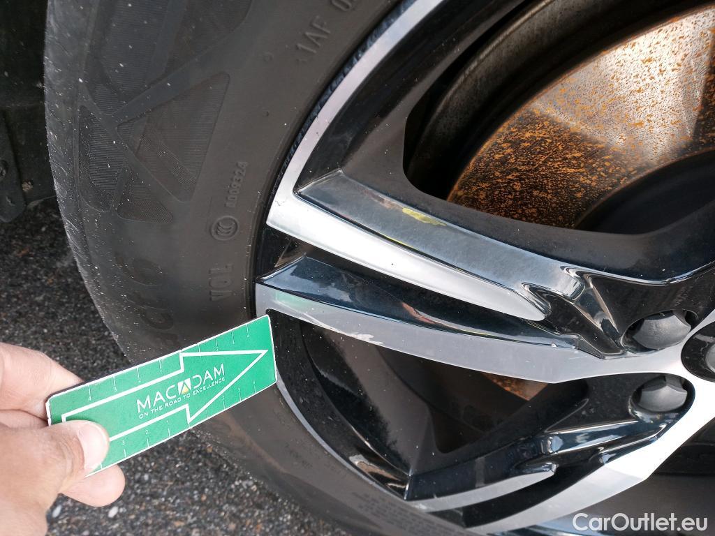  Volvo  XC60 VOLVO  / 2017 / 5P / todoterreno 2.0 T6 AWD Recharge R-Design Auto #5