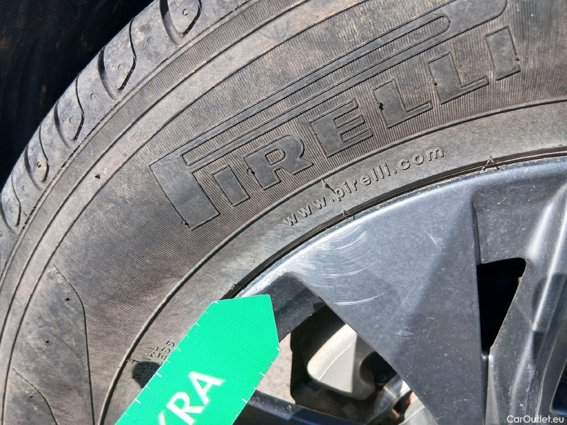  Peugeot  2008 PEUGEOT  / 2019 / 5P / todoterreno Active Pack BlueHDI 81kW (110CV) #6