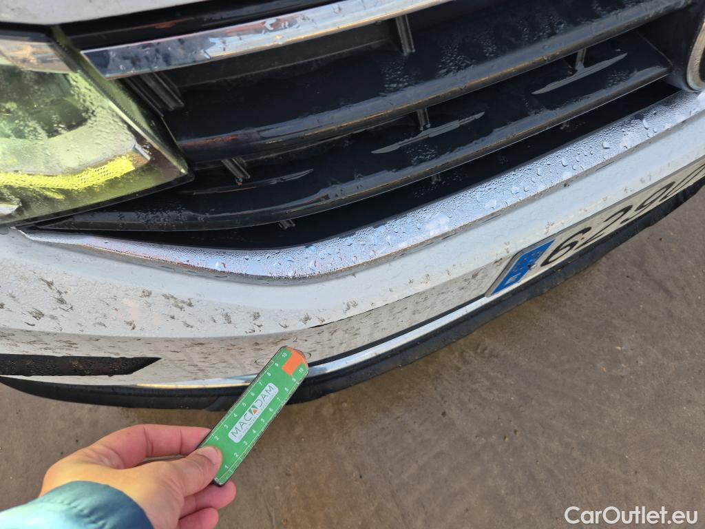  Volkswagen  Tiguan VOLKSWAGEN  / 2020 / 5P / todoterreno Life 2.0 TDI 110kW (150CV) DSG #2