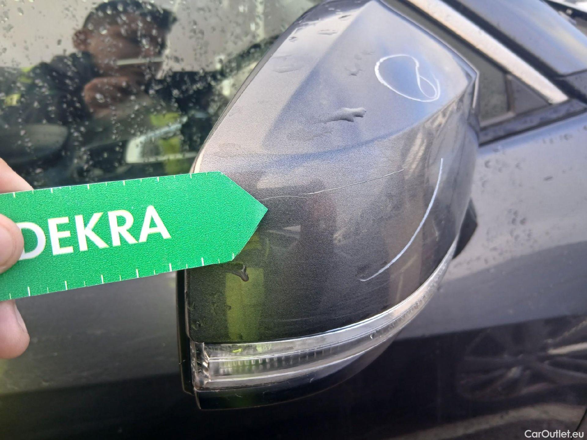  Toyota  RAV4 TOYOTA  / 2018 / 5P / todoterreno 2.5l 220H Advance 4WD #41