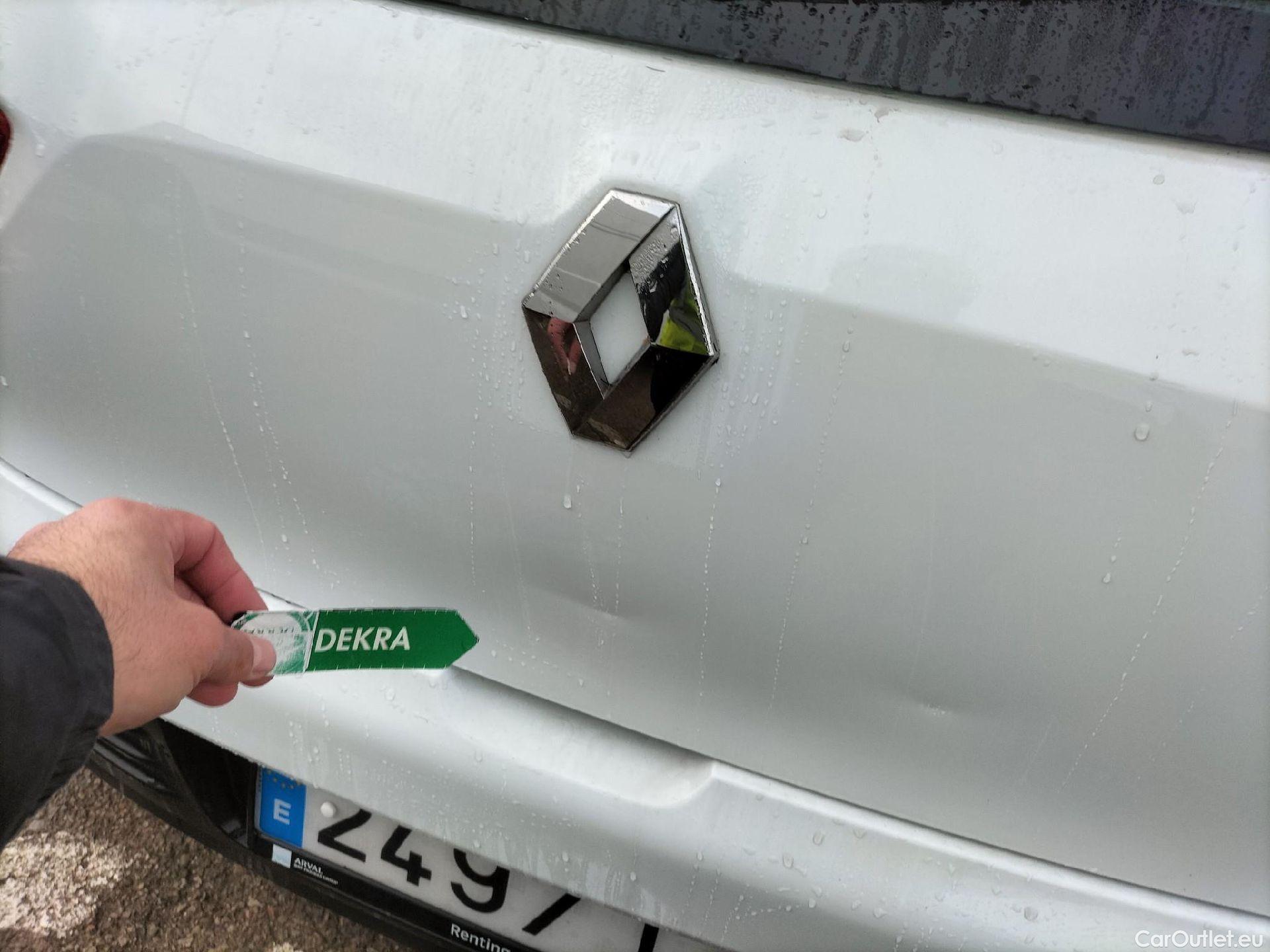  Renault  Clio RENAULT  / 2016 / 5P / berlina con portón Business TCe 66kW (90CV) GLP -18 #23