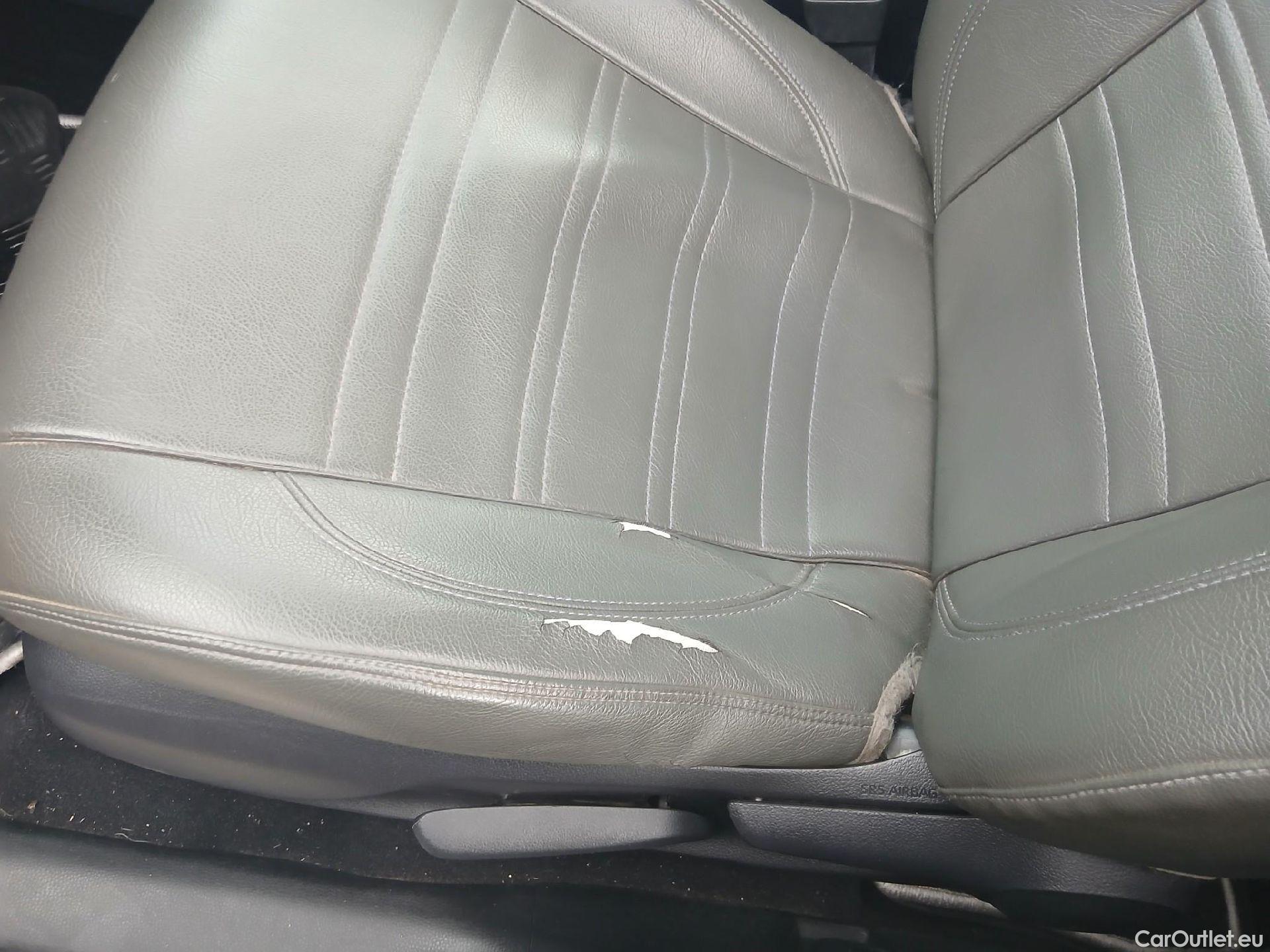  Toyota  RAV4 TOYOTA  / 2018 / 5P / todoterreno 2.5l 220H Advance 4WD #4