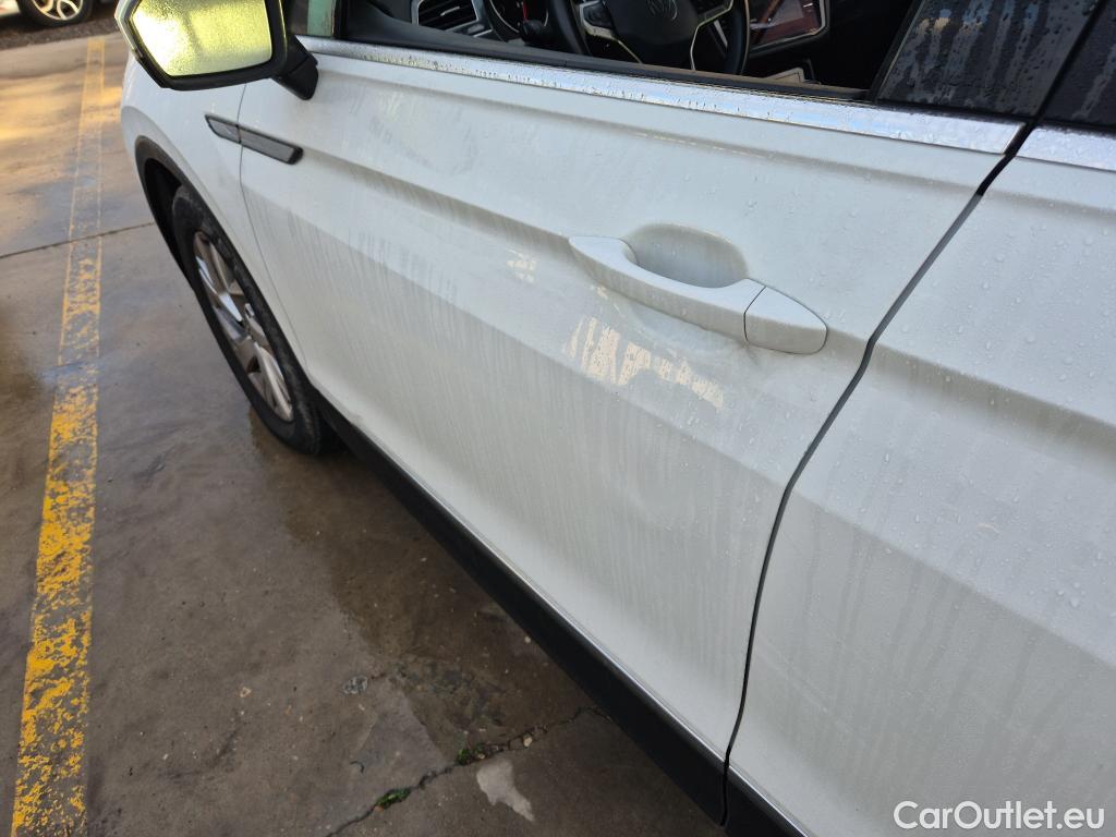  Volkswagen  Tiguan VOLKSWAGEN  / 2020 / 5P / todoterreno Life 2.0 TDI 110kW (150CV) DSG #7