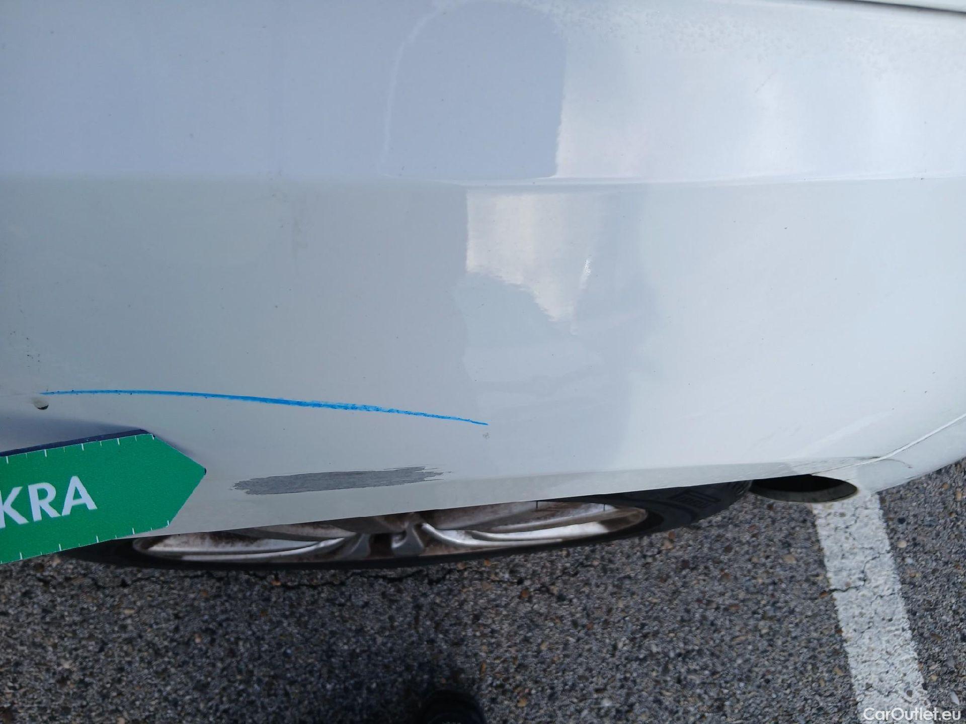  Peugeot  308 PEUGEOT  / 2017 / 5P / berlina con portón 5p Active Pack BlueHDi 130 S&S (AC) #27