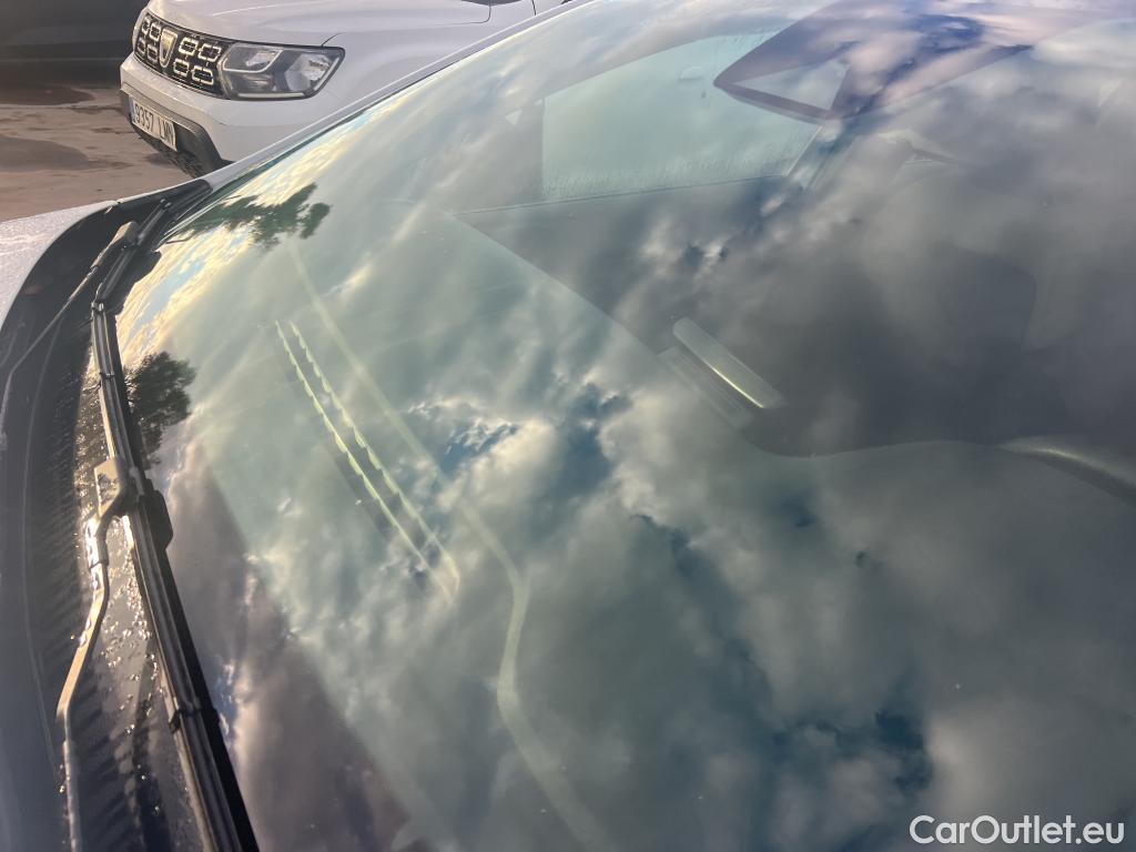  Renault  Clio RENAULT  / 2019 / 5P / berlina con portón Business TCe 74 kW (100CV) GLP #1