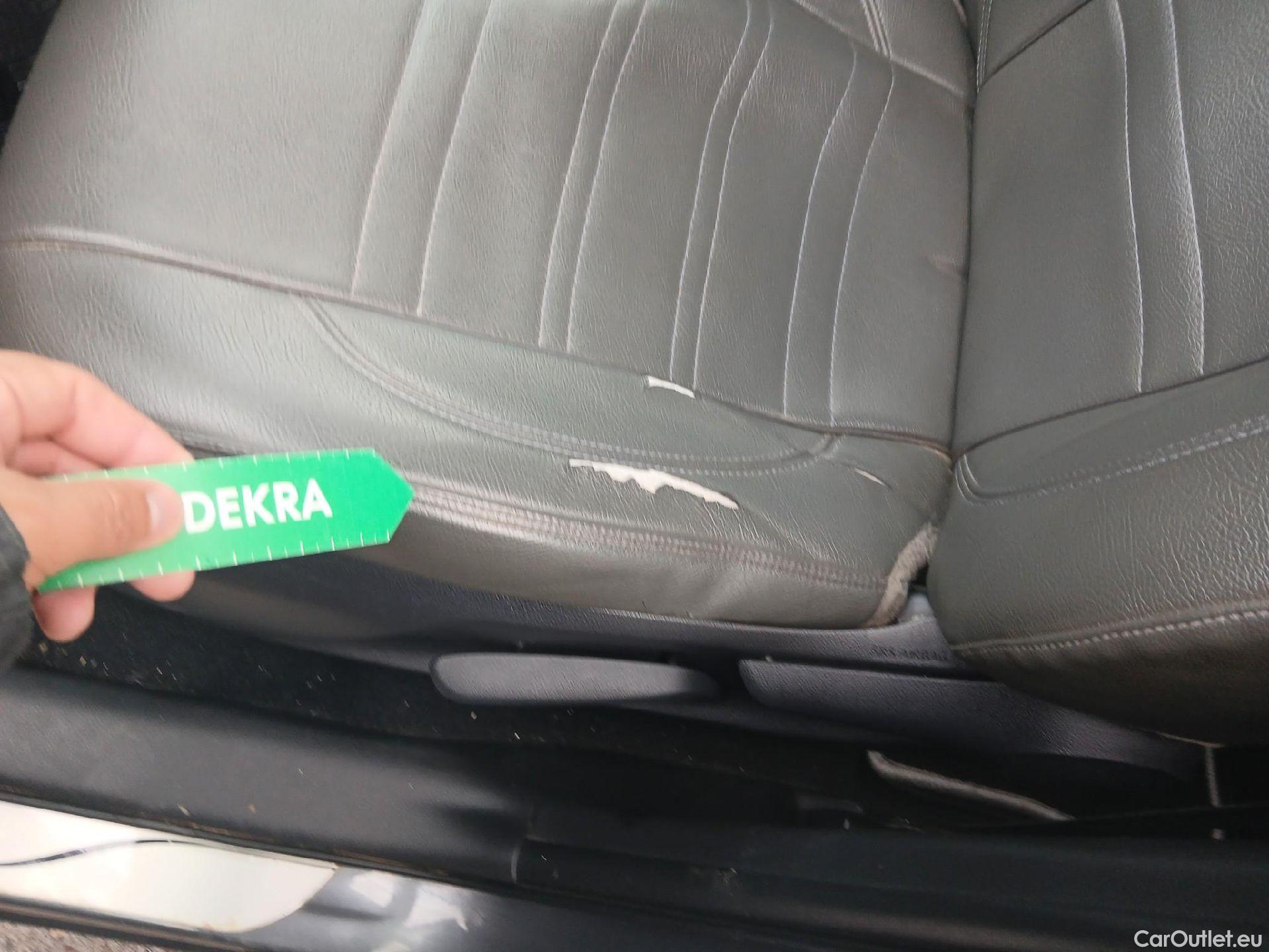  Toyota  RAV4 TOYOTA  / 2018 / 5P / todoterreno 2.5l 220H Advance 4WD #3