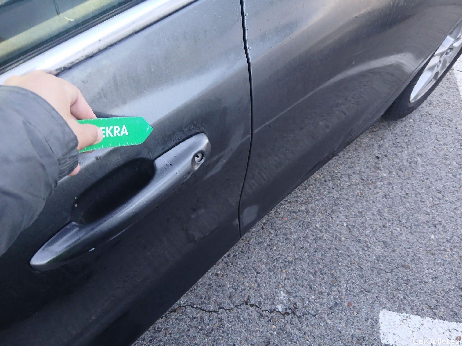  Ford  Focus FORD  / 2018 / 5P / familiar 1.0 Ecoboost 92kW Trend+ Auto SB #15