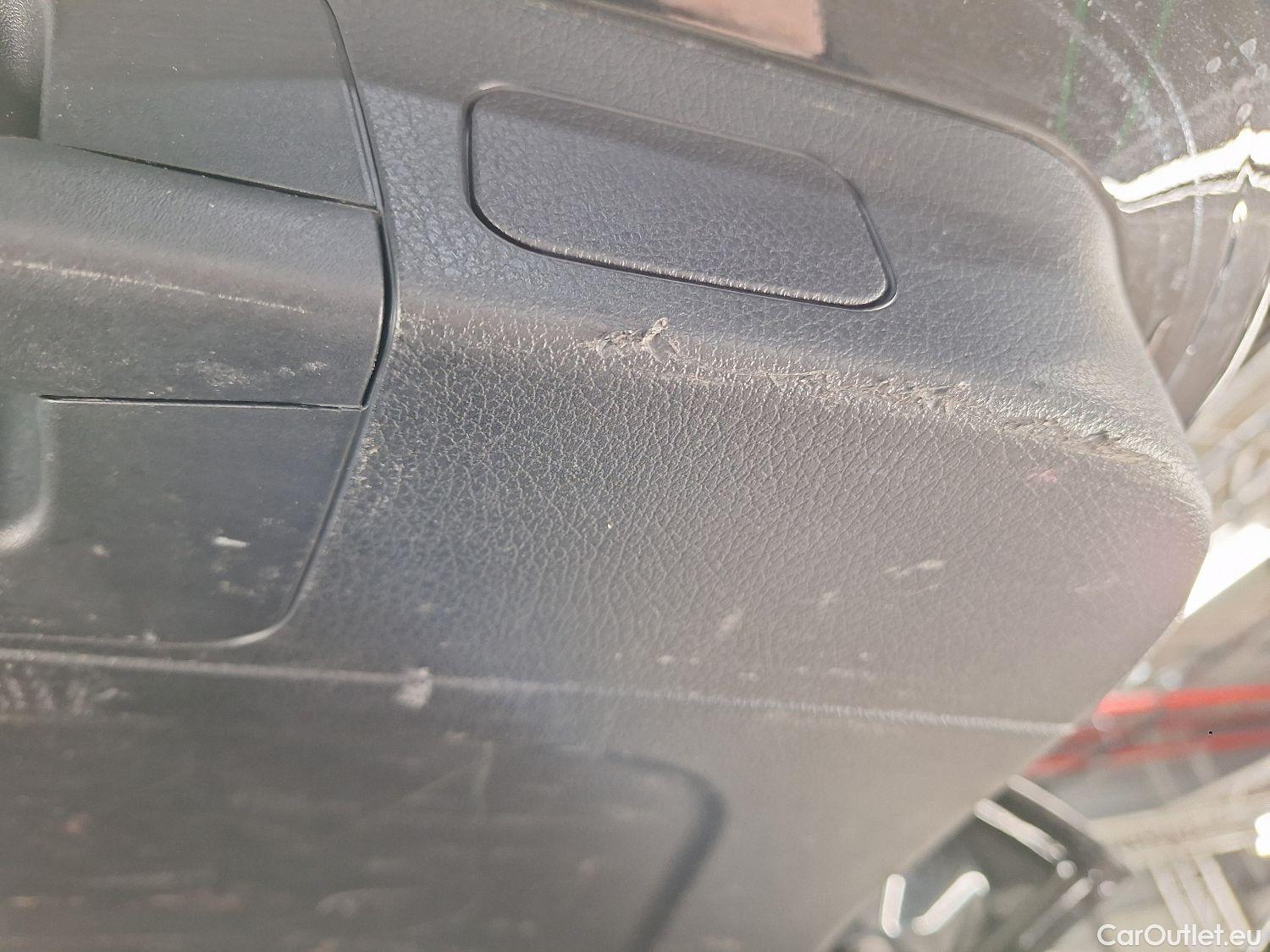  Mercedes  GLB Mercedes,  '19, Mercedes-Benz   180 d Business Solution 5d #45