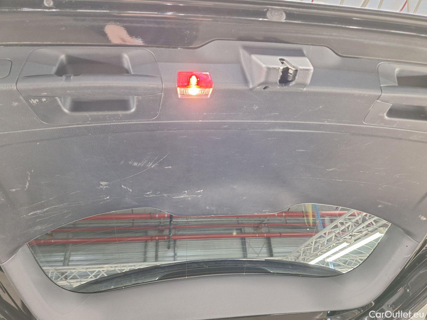  Mercedes  GLB Mercedes,  '19, Mercedes-Benz   180 d Business Solution 5d #42