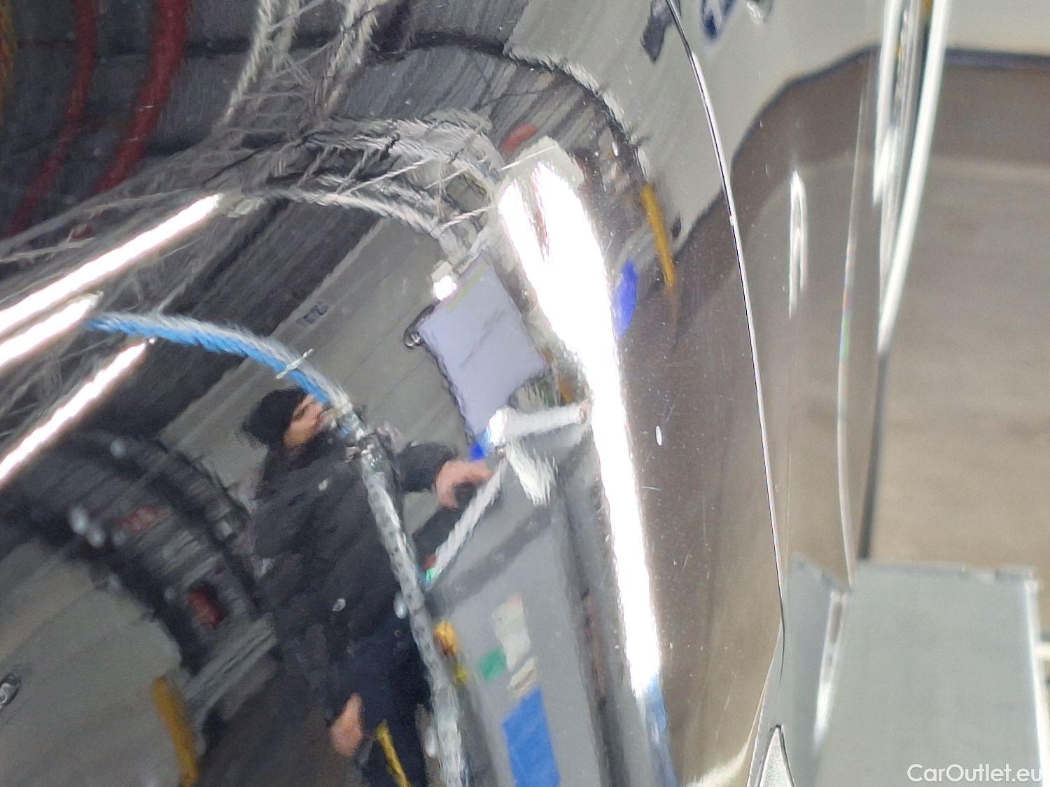  Mercedes  GLB Mercedes,  '19, Mercedes-Benz   180 d Business Solution 5d #21