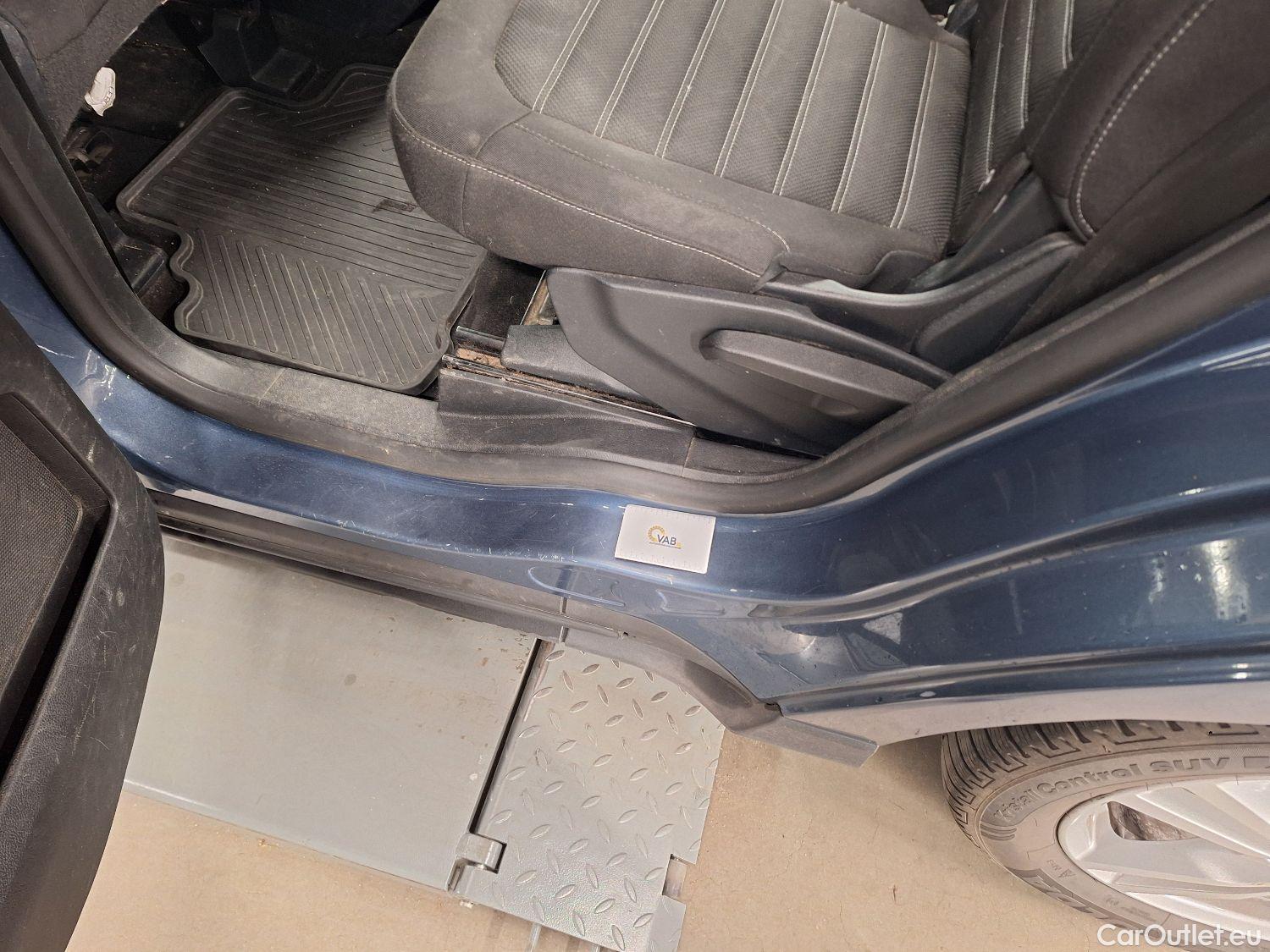  Ford  Galaxy Ford,  '15, Ford  2.0 TDCi 110kW S/S Titanium 5d 7pl #44