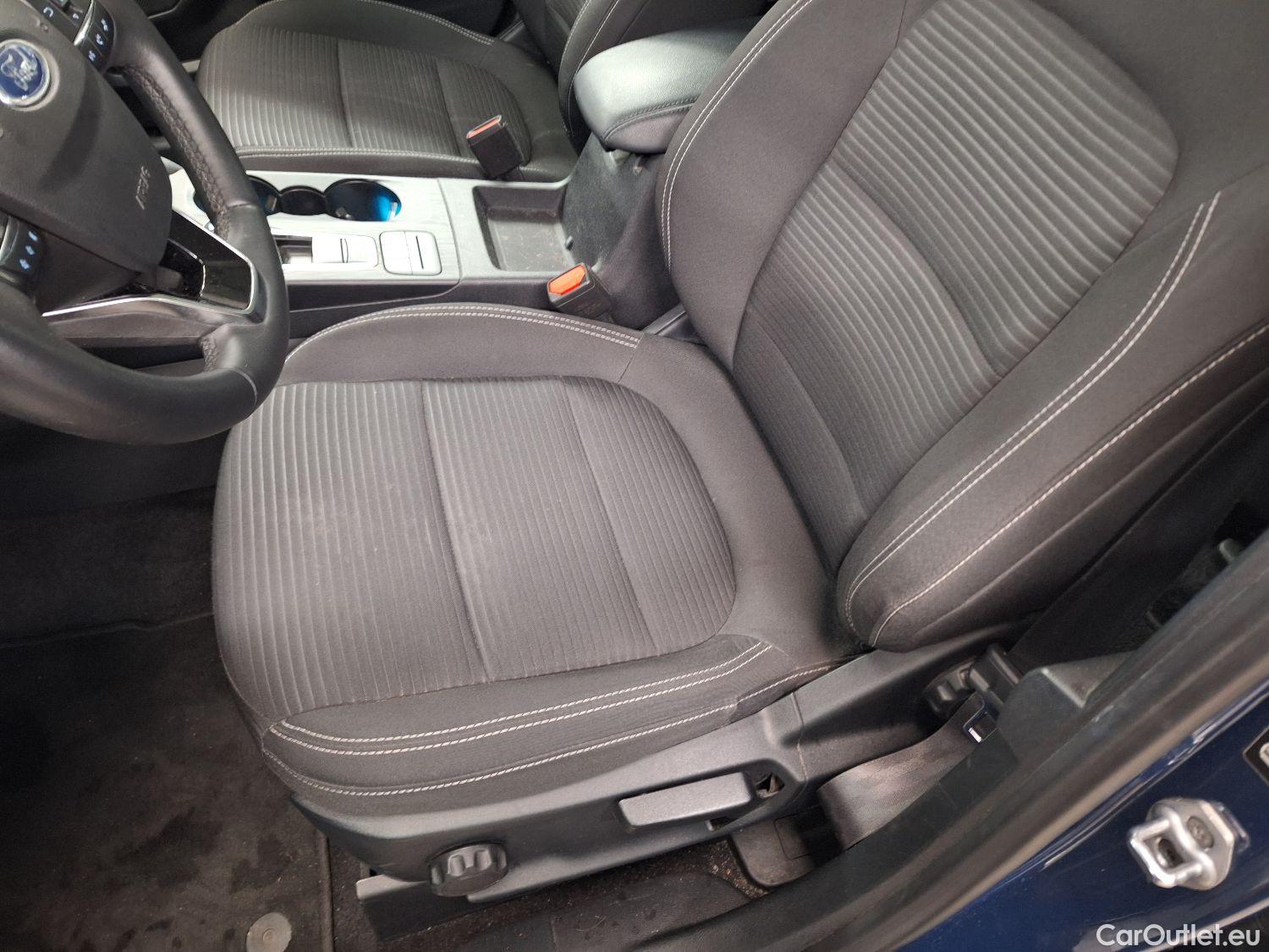  Ford  Kuga Ford,  '19 PHEV, Ford  2.5i PHEV Aut. 165kW Titanium 5d #38