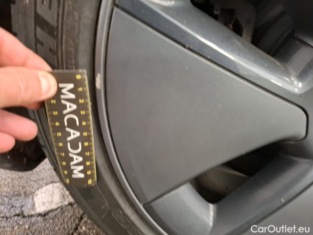  Tesla  Model 3 TESLA  / 2018 / 4P / Berline Autonomie Standard Plus RWD #4