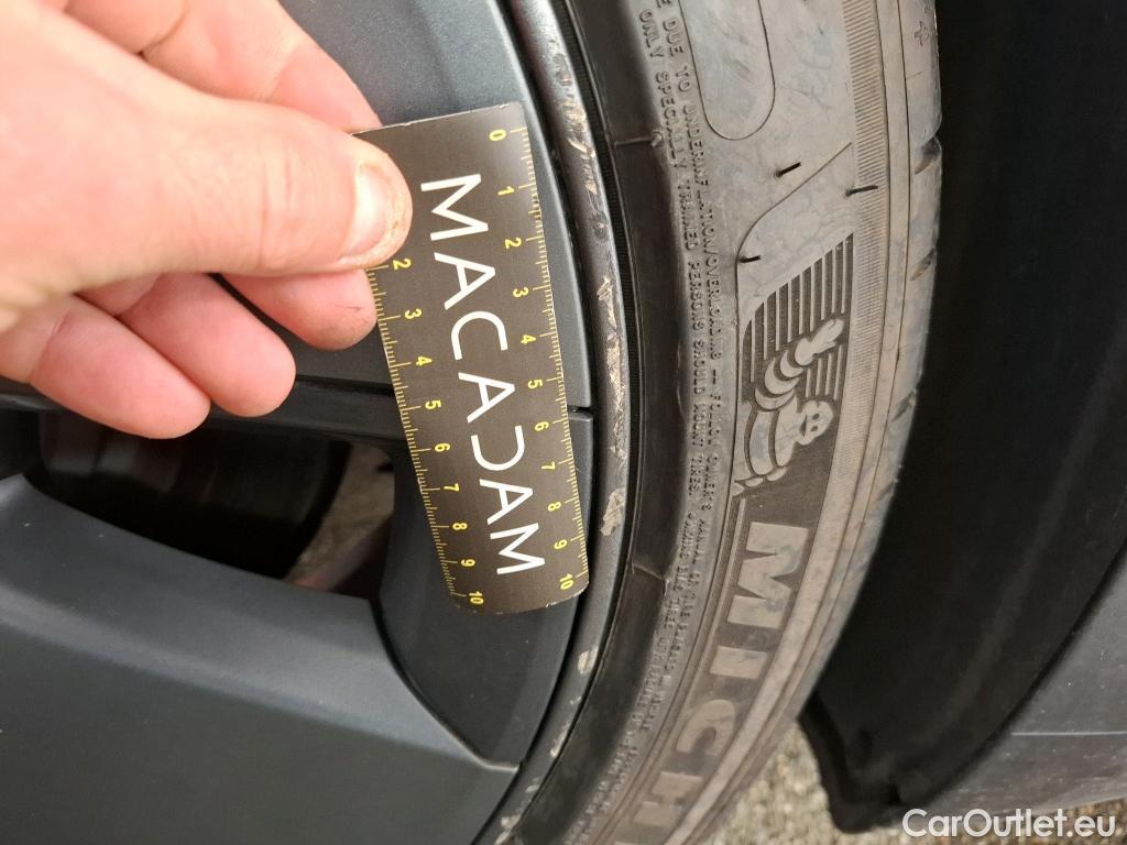  Tesla  Model 3 TESLA  / 2018 / 4P / Berline Autonomie Standard Plus RWD #2