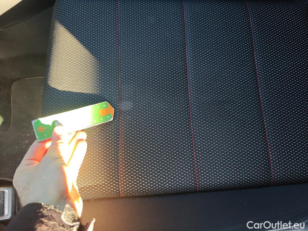  Volkswagen  T-ROC VOLKSWAGEN  / 2017 / 5P / todoterreno Sport 2.0 TDI 110kW (150CV) DSG #44