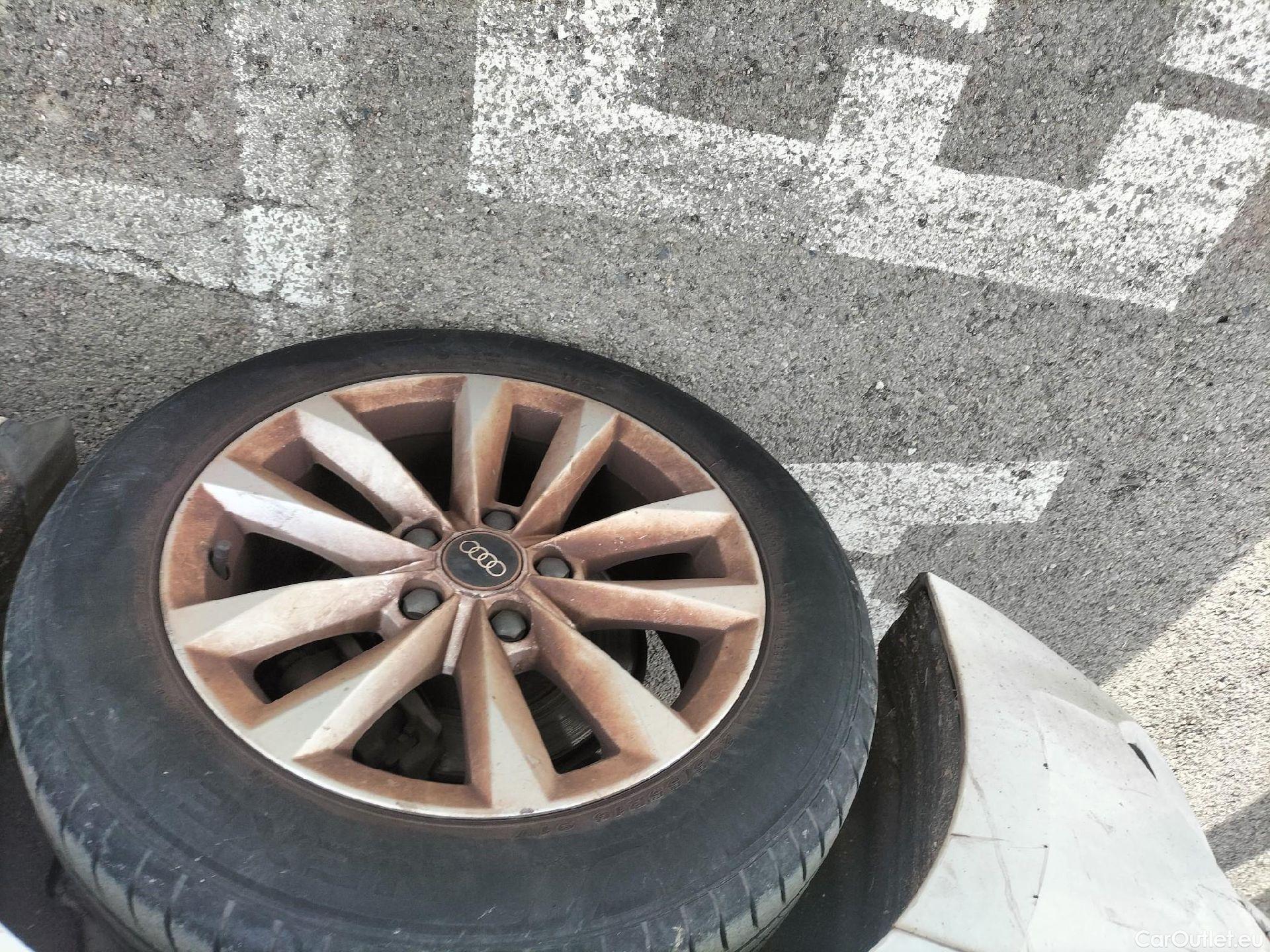  Audi  A3 AUDI  / 2020 / 5P / berlina con portón Sportback 30 TFSI 81kW (110CV) S tronic #42