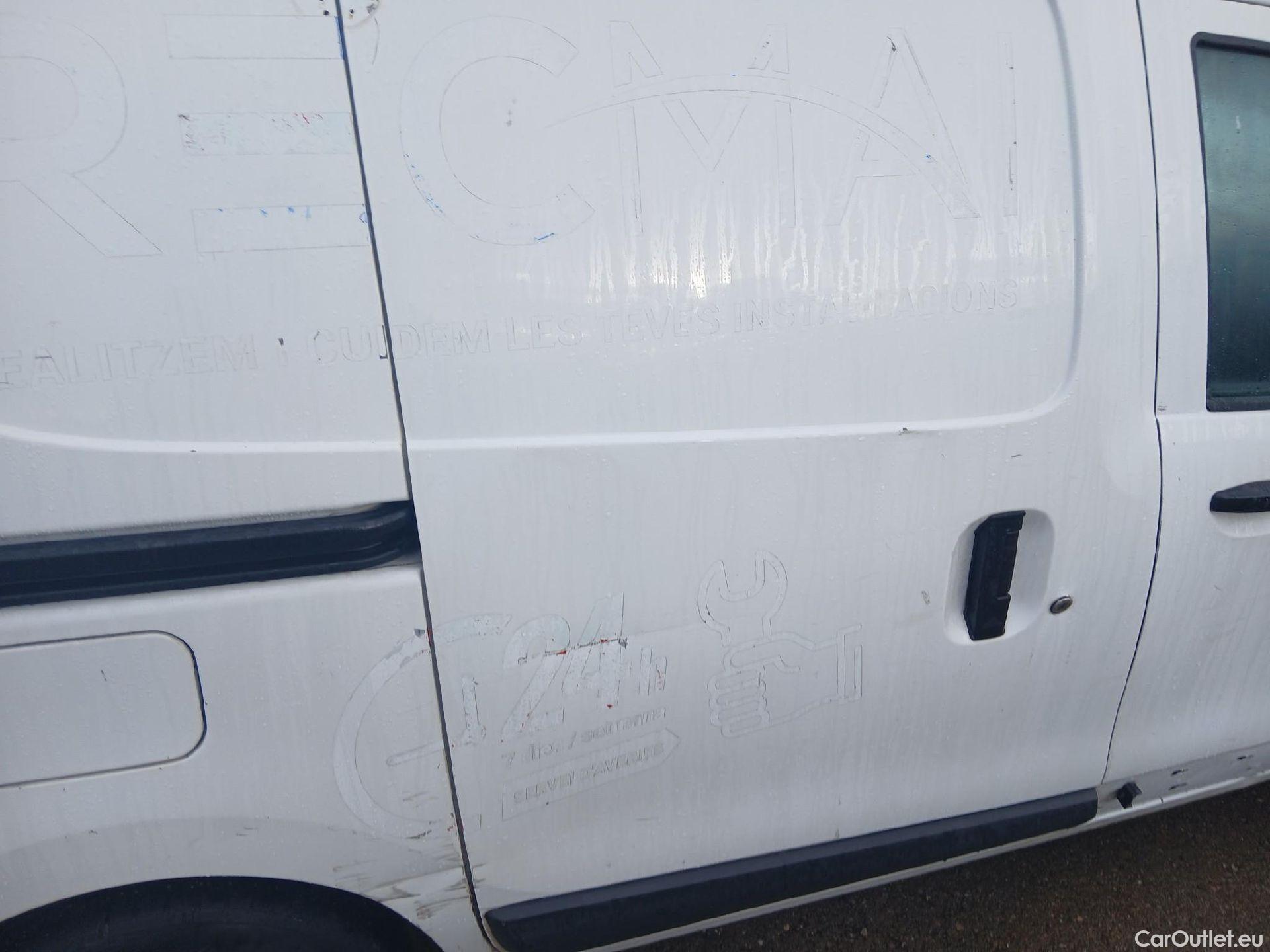  Dacia  Dokker DACIA  / 2013 / 4P / furgón derivado de turismo Van Essential 1.6 80kW (110CV) GLP #30