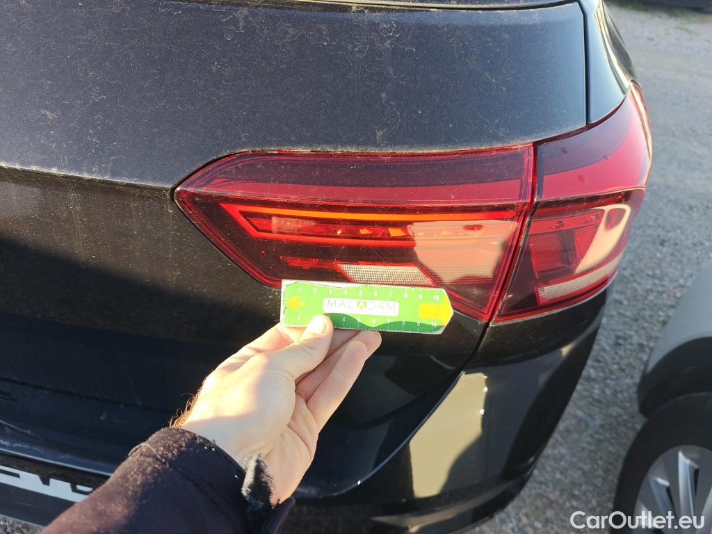  Volkswagen  T-ROC VOLKSWAGEN  / 2017 / 5P / todoterreno Sport 2.0 TDI 110kW (150CV) DSG #76