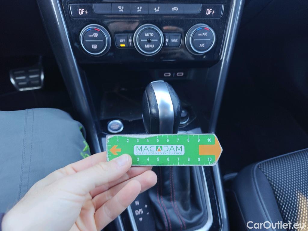  Volkswagen  T-ROC VOLKSWAGEN  / 2017 / 5P / todoterreno Sport 2.0 TDI 110kW (150CV) DSG #27