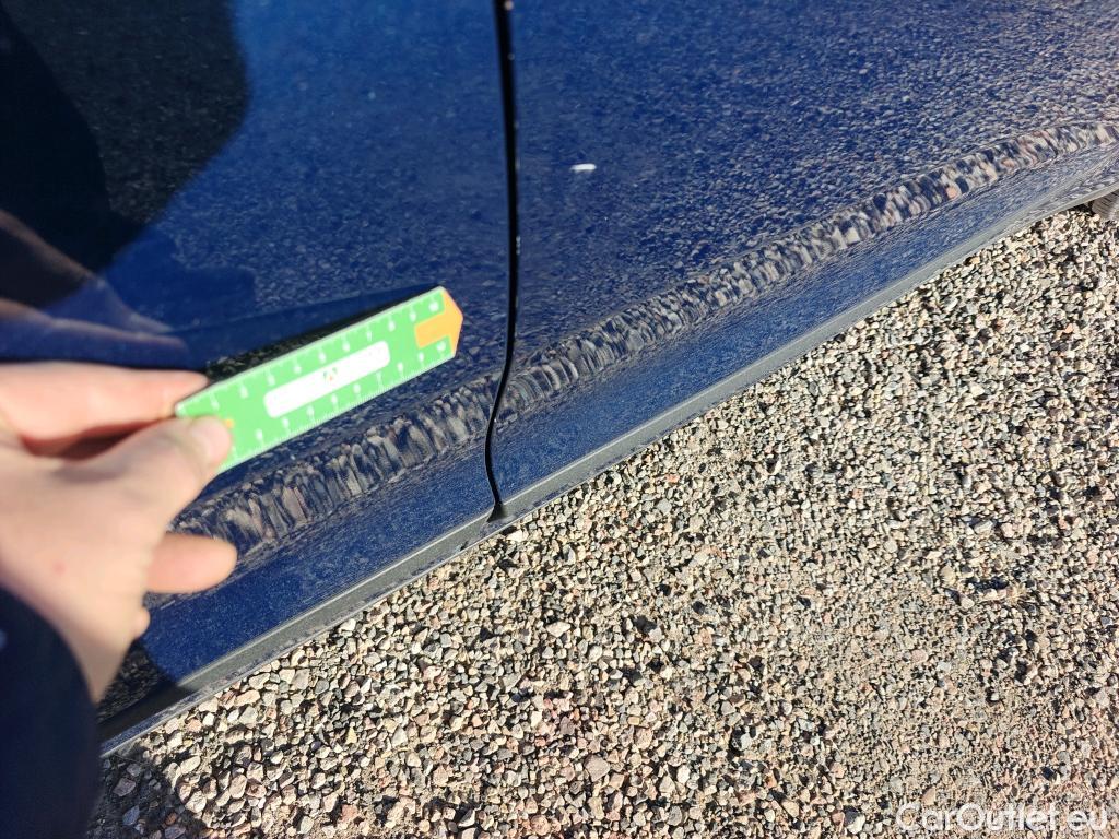  KIA  Niro KIA  / 2019 / 5P / crossover 1.6 GDi HEV 104kW (141CV) Drive #9