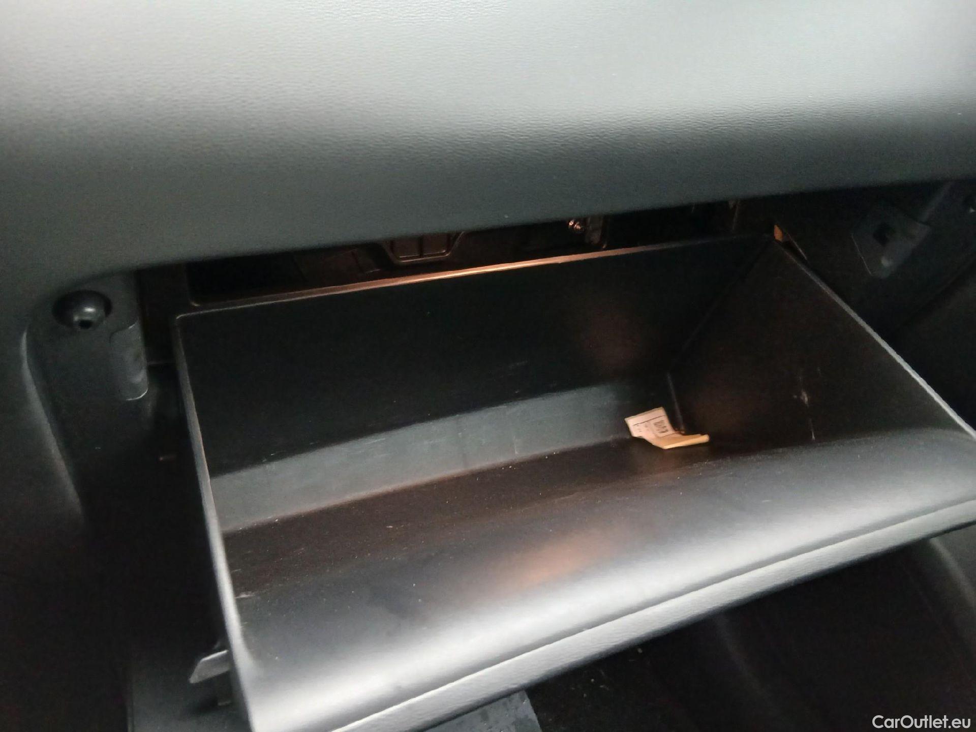  Hyundai  Tucson HYUNDAI  / 2020 / 5P / todoterreno 1.6 TGDI 169kW HEV Tecno Auto 2C #18