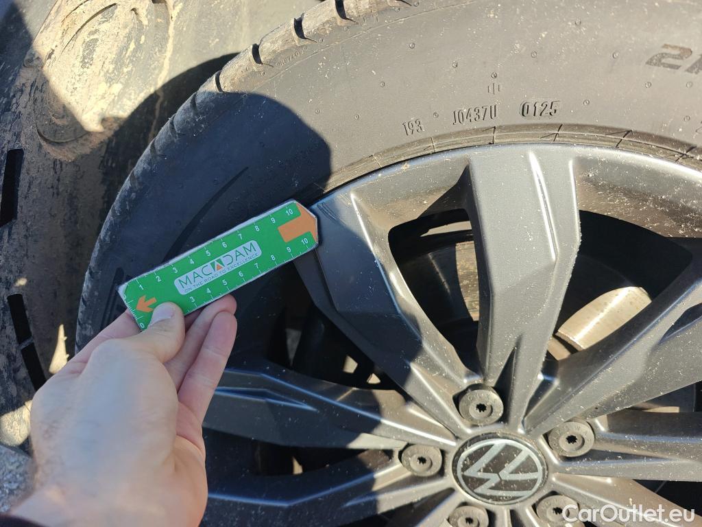  Volkswagen  T-ROC VOLKSWAGEN  / 2017 / 5P / todoterreno Sport 2.0 TDI 110kW (150CV) DSG #48