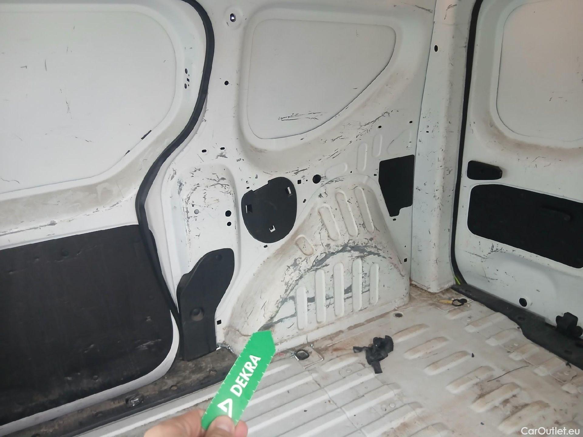  Dacia  Dokker DACIA  / 2013 / 4P / furgón derivado de turismo Van Essential 1.6 80kW (110CV) GLP #43