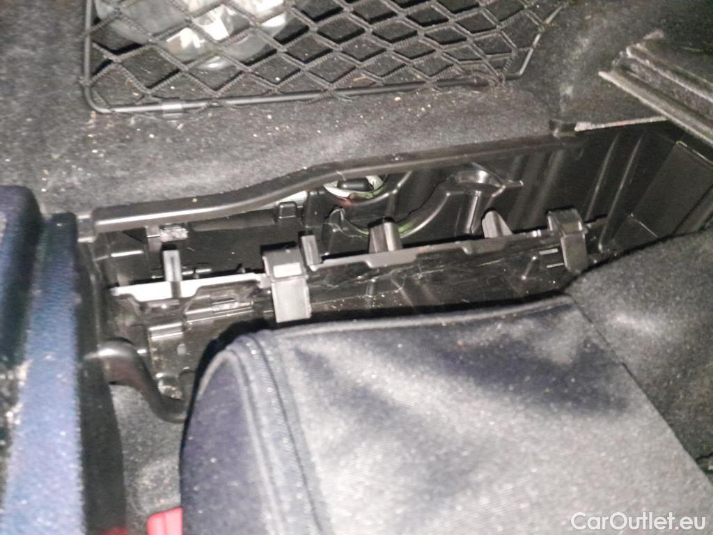  Mercedes  G-Klasee MERCEDES-BENZ Clase GLC / 2019 / 5P / todoterreno GLC 300 de 4MATIC #3