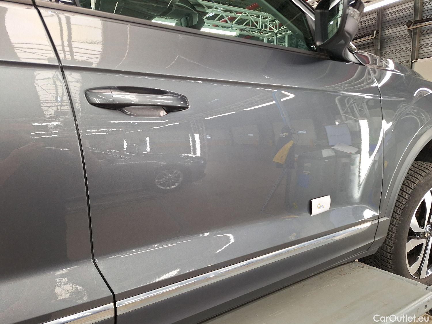  Volkswagen  T-ROC VW,  '17, Volkswagen  1.5 TSI Active 5d #15