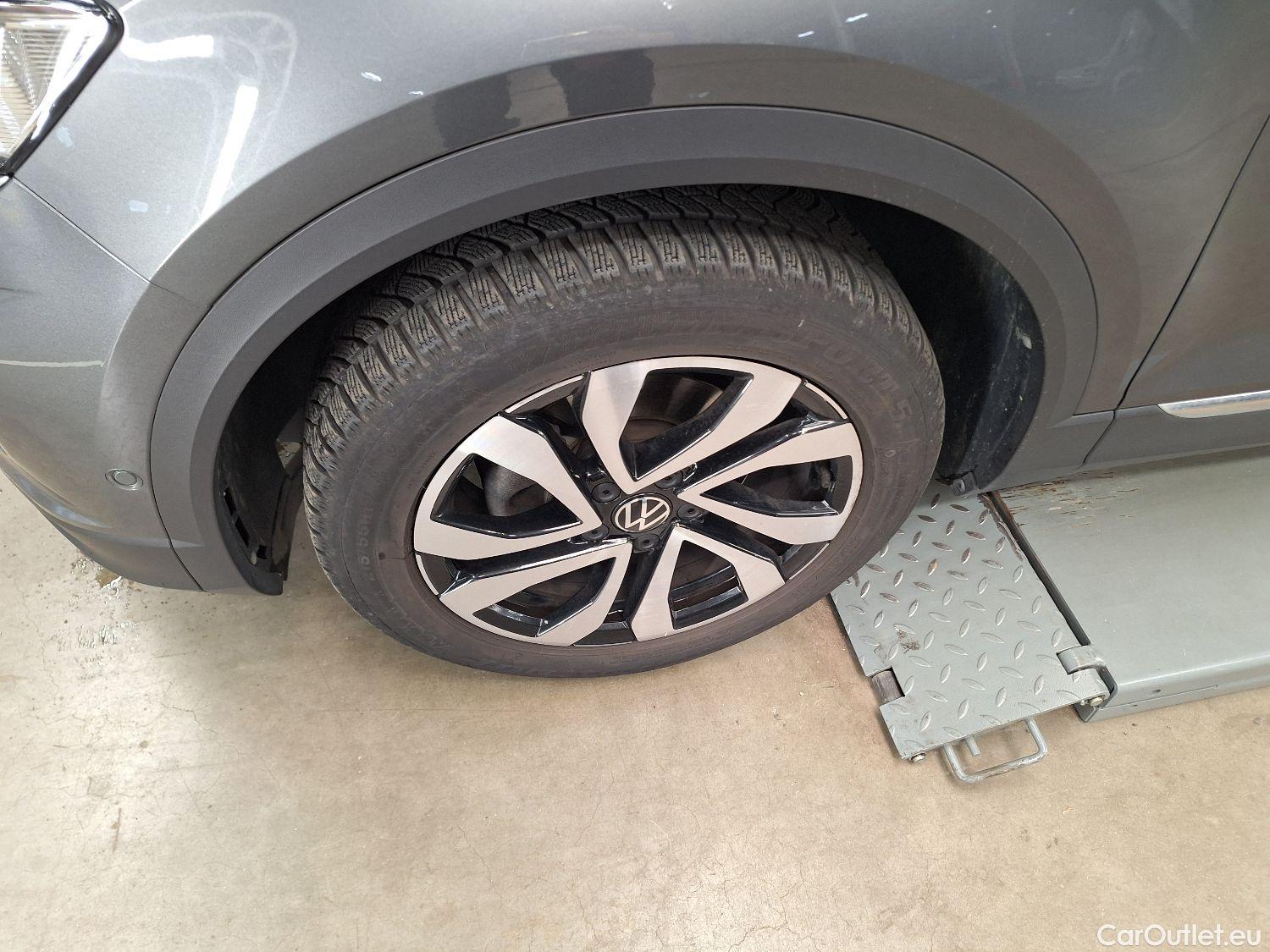  Volkswagen  T-ROC VW,  '17, Volkswagen  1.5 TSI Active 5d #32