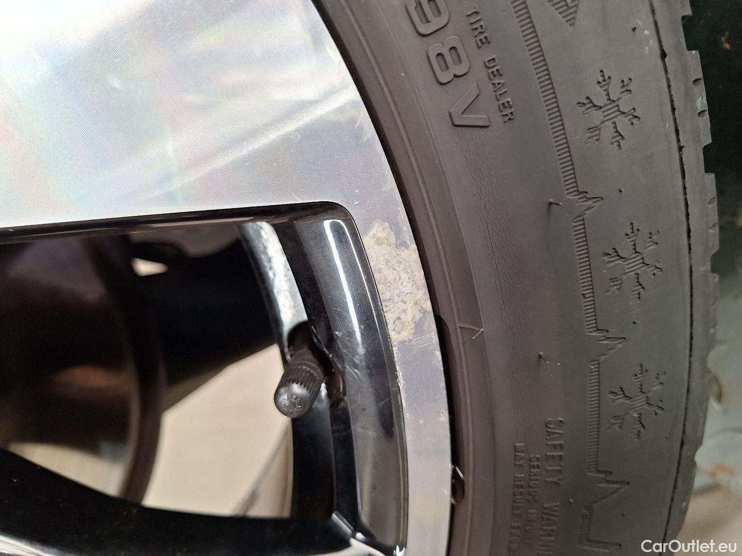  Volkswagen  T-ROC VW,  '17, Volkswagen  1.5 TSI Active 5d #12