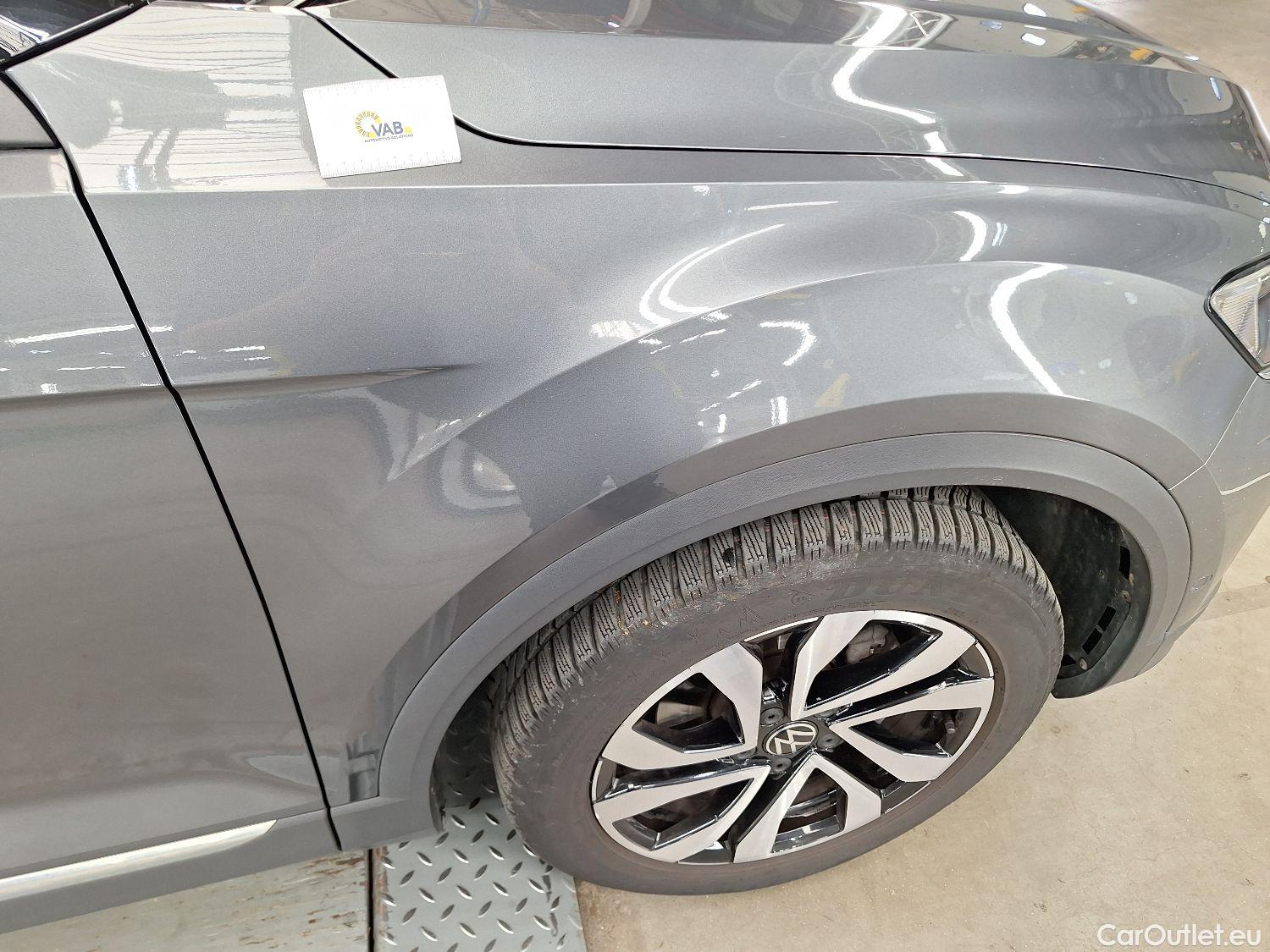  Volkswagen  T-ROC VW,  '17, Volkswagen  1.5 TSI Active 5d #30