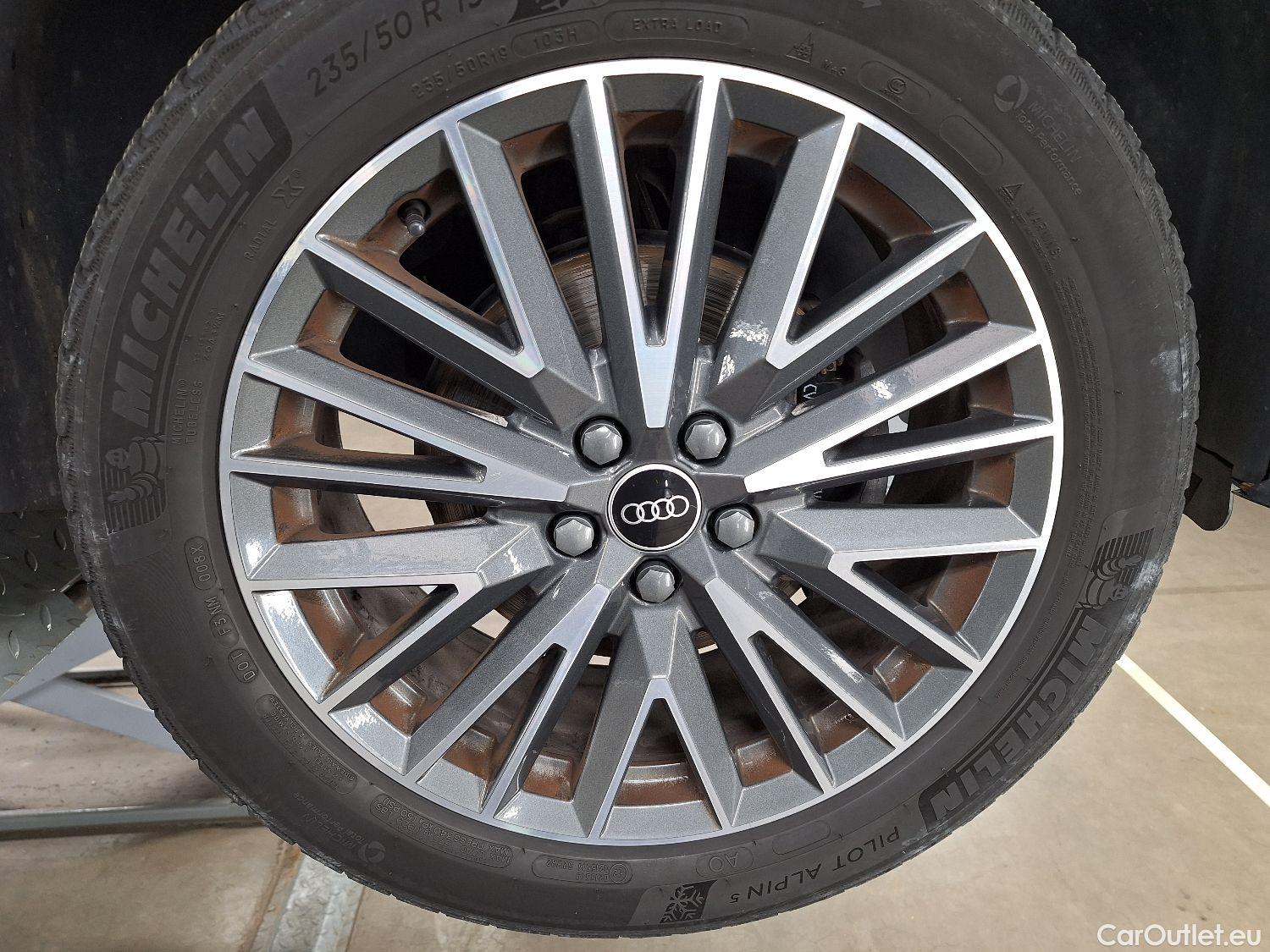  Audi  Q3 Audi,  SB '19, Audi  Sportback 35 TDI S tronic Quattro 5d #6