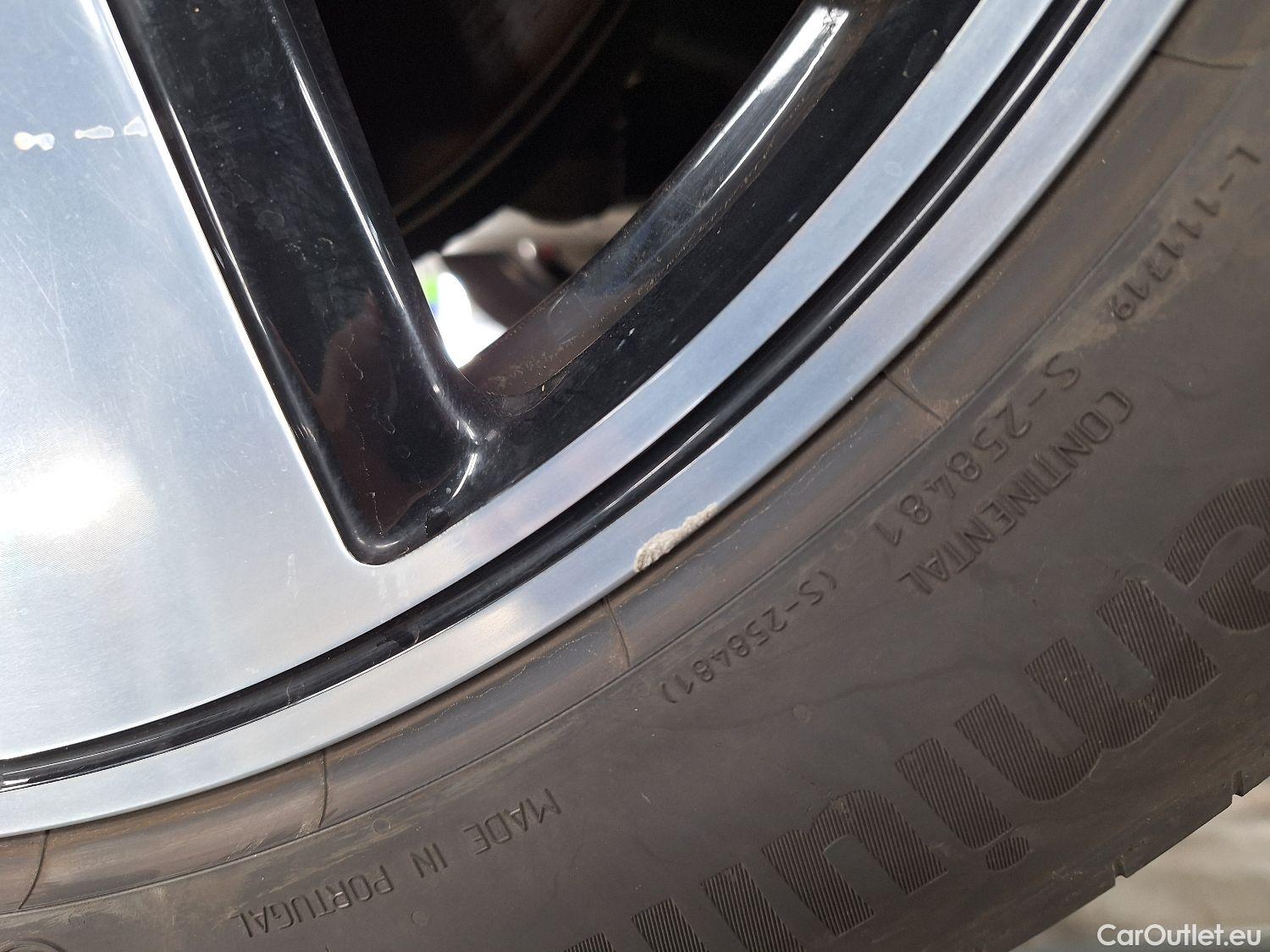  Porsche  Taycan Porsche,  BEV, Porsche  4S 4d #26