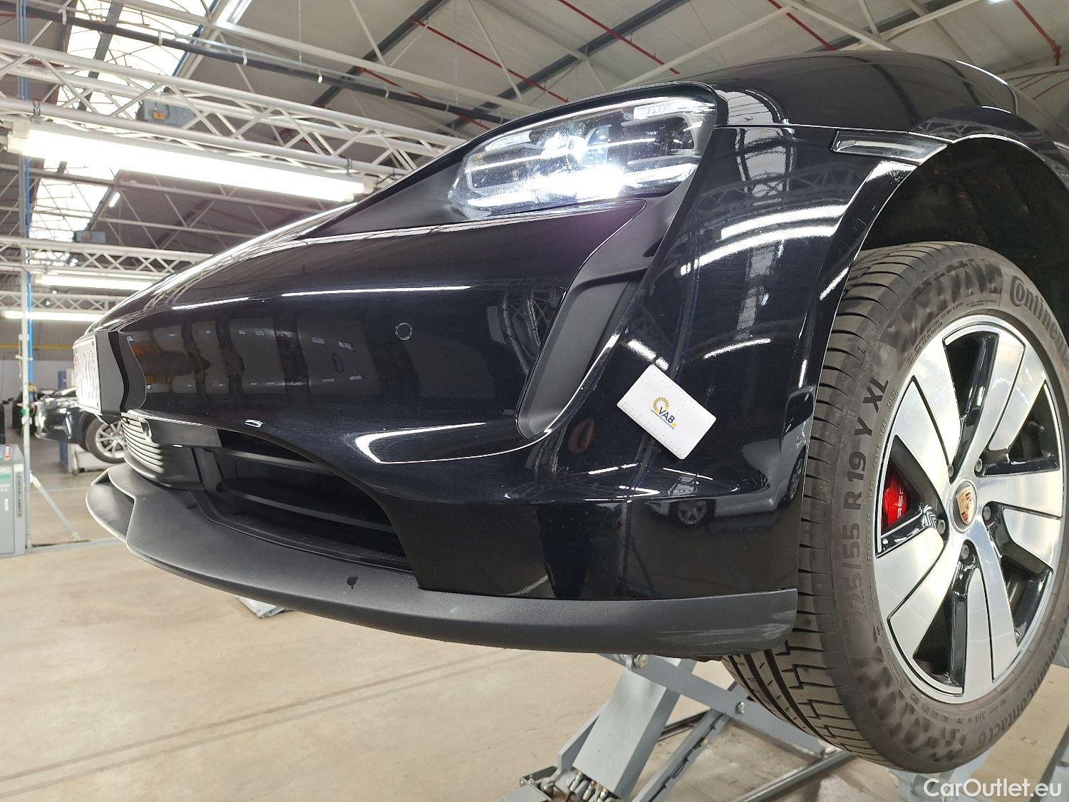  Porsche  Taycan Porsche,  BEV, Porsche  4S 4d #12