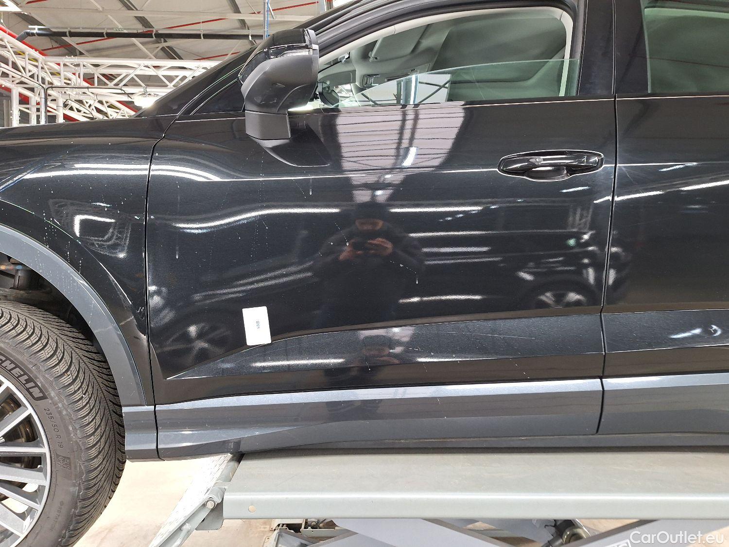  Audi  Q3 Audi,  SB '19, Audi  Sportback 35 TDI S tronic Quattro 5d #21