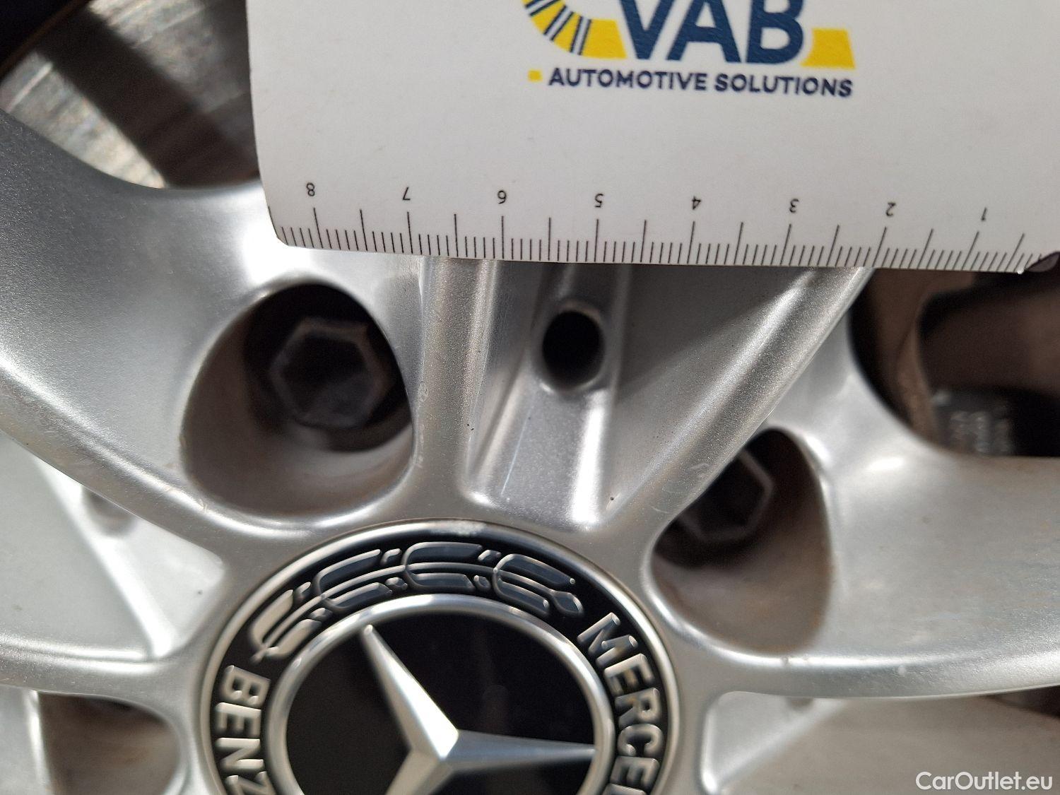  Mercedes  A-Klasse Mercedes, A-Class Berline '18, Mercedes-Benz  Limousine A 180d Business S #8